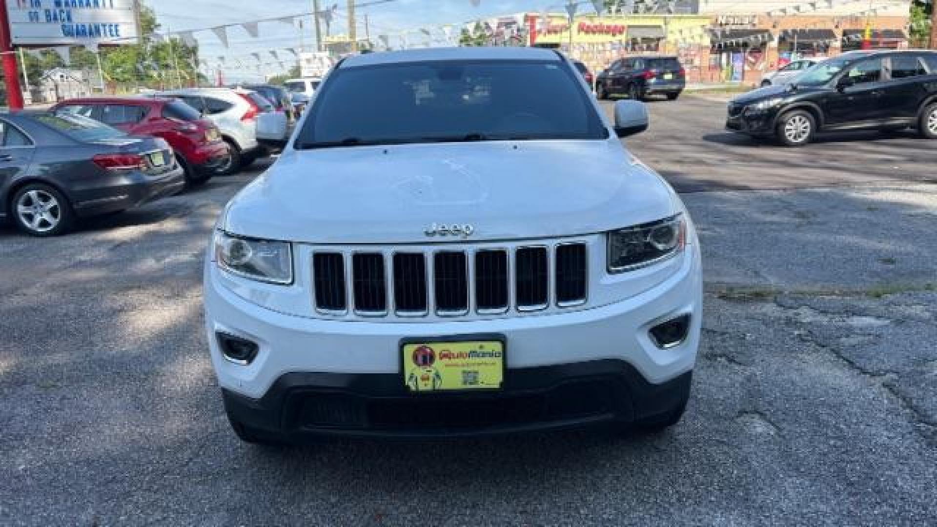 2016 White Jeep Grand Cherokee Laredo 4WD (1C4RJFAG7GC) with an 3.6L V6 DOHC 24V engine, 8-Speed Automatic transmission, located at 1806 Veterans Memorial Hwy SW, Austell, GA, 30168, (770) 944-9558, 33.817959, -84.606987 - Photo#1