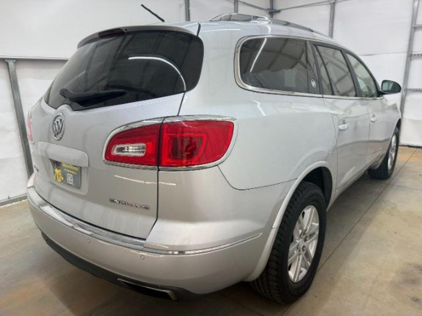 2015 Silver Buick Enclave Convenience FWD (5GAKRAKD5FJ) with an 3.6L V6 DOHC 24V engine, 6-Speed Automatic Ov transmission, located at 1806 Veterans Memorial Hwy SW, Austell, GA, 30168, (770) 944-9558, 33.817959, -84.606987 - Photo#5