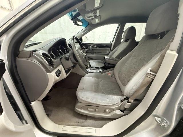 2015 Silver Buick Enclave Convenience FWD (5GAKRAKD5FJ) with an 3.6L V6 DOHC 24V engine, 6-Speed Automatic Ov transmission, located at 1806 Veterans Memorial Hwy SW, Austell, GA, 30168, (770) 944-9558, 33.817959, -84.606987 - Photo#11