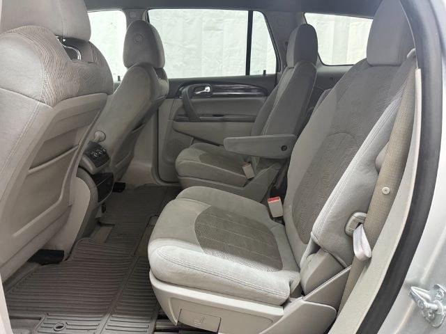 2015 Silver Buick Enclave Convenience FWD (5GAKRAKD5FJ) with an 3.6L V6 DOHC 24V engine, 6-Speed Automatic Ov transmission, located at 1806 Veterans Memorial Hwy SW, Austell, GA, 30168, (770) 944-9558, 33.817959, -84.606987 - Photo#13