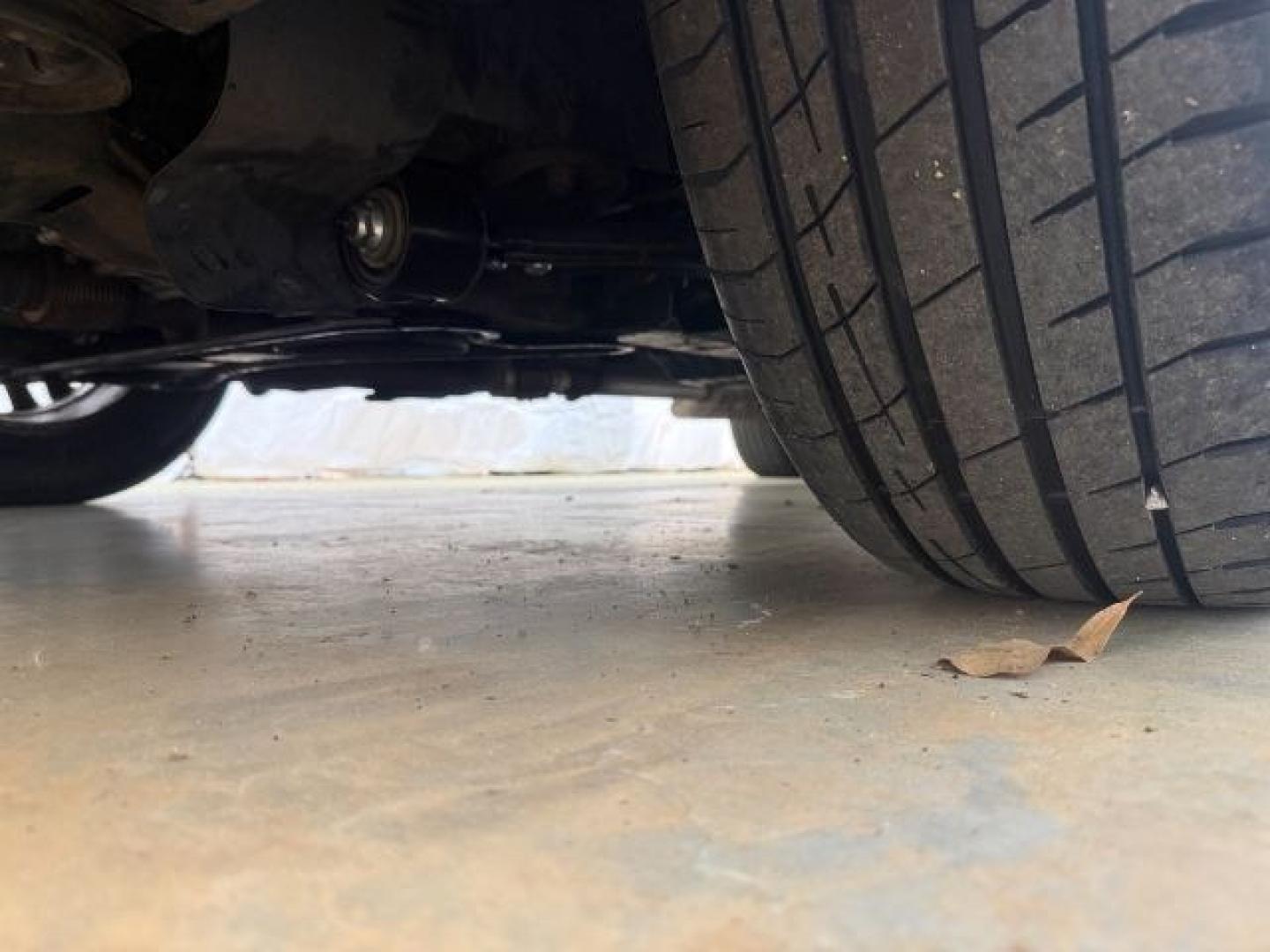 2015 Silver Buick Enclave Convenience FWD (5GAKRAKD5FJ) with an 3.6L V6 DOHC 24V engine, 6-Speed Automatic Ov transmission, located at 1806 Veterans Memorial Hwy SW, Austell, GA, 30168, (770) 944-9558, 33.817959, -84.606987 - Photo#22