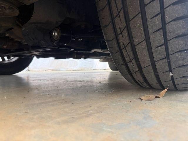 2015 Silver Buick Enclave Convenience FWD (5GAKRAKD5FJ) with an 3.6L V6 DOHC 24V engine, 6-Speed Automatic Ov transmission, located at 1806 Veterans Memorial Hwy SW, Austell, GA, 30168, (770) 944-9558, 33.817959, -84.606987 - Photo#22