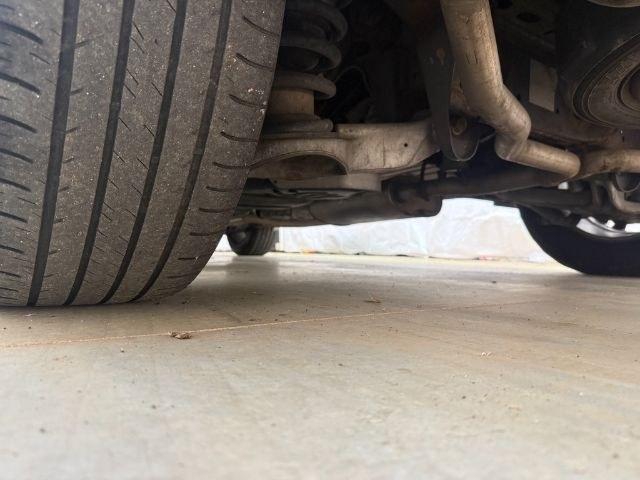 2015 Silver Buick Enclave Convenience FWD (5GAKRAKD5FJ) with an 3.6L V6 DOHC 24V engine, 6-Speed Automatic Ov transmission, located at 1806 Veterans Memorial Hwy SW, Austell, GA, 30168, (770) 944-9558, 33.817959, -84.606987 - Photo#23