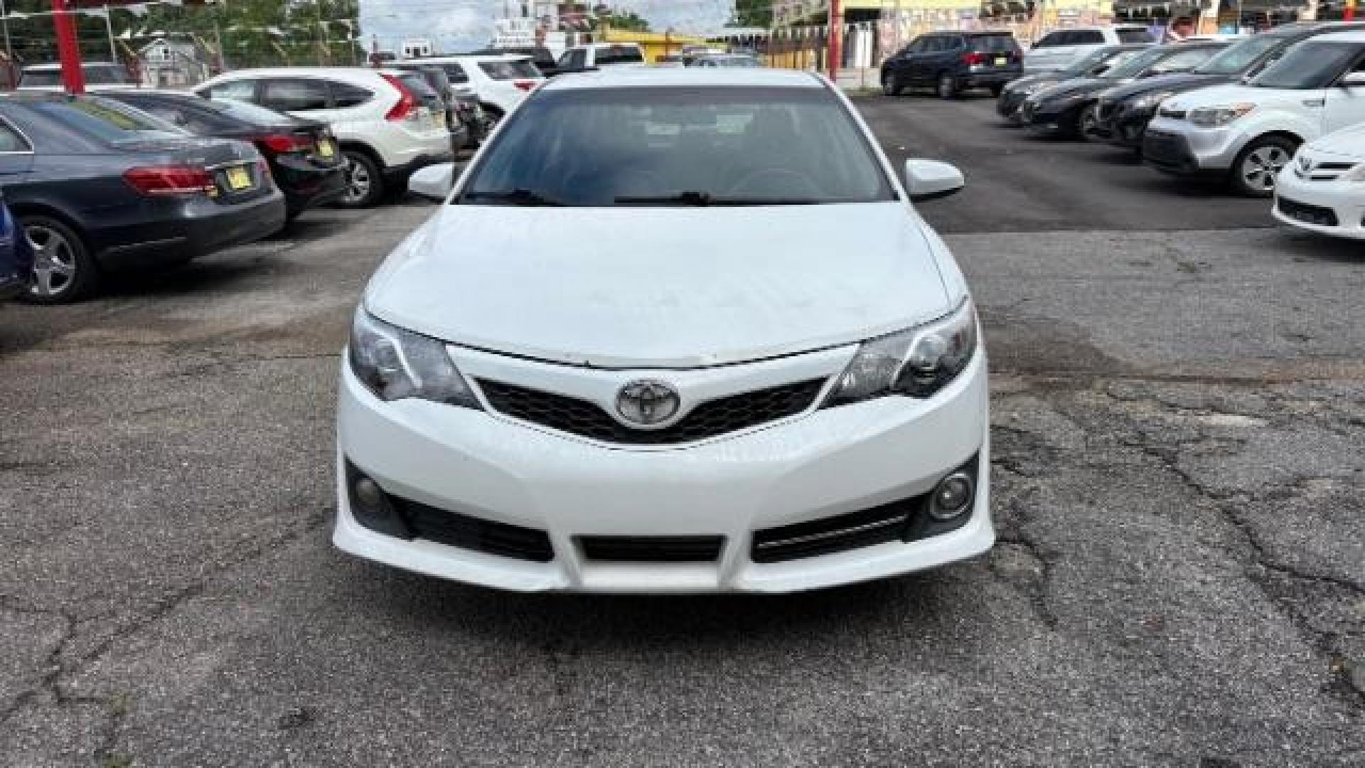 2012 White Toyota Camry SE (4T1BF1FK7CU) with an 2.5L L4 DOHC 16V engine, 6-Speed Automatic transmission, located at 1806 Veterans Memorial Hwy SW, Austell, GA, 30168, (770) 944-9558, 33.817959, -84.606987 - Photo#1
