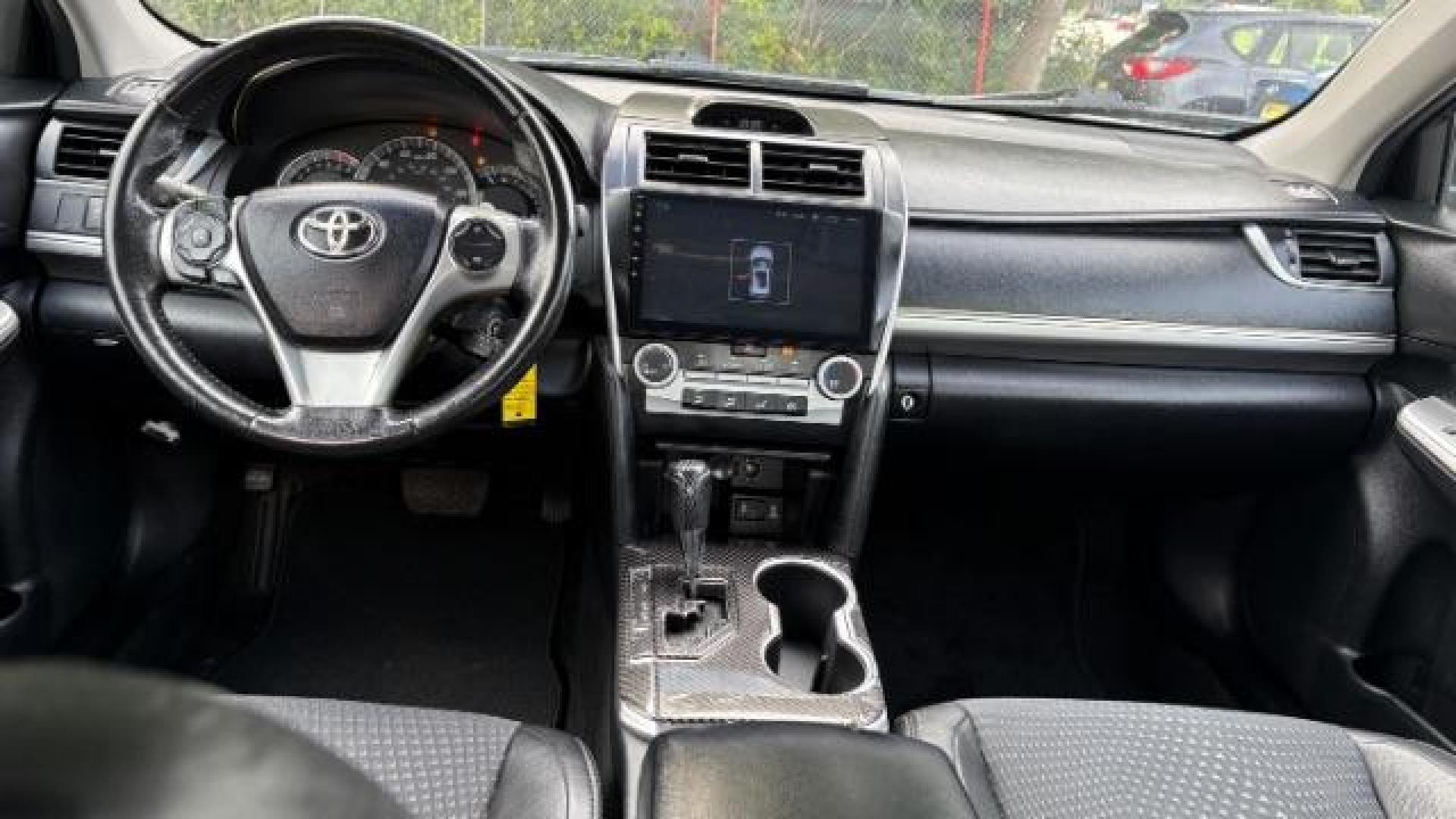 2012 White Toyota Camry SE (4T1BF1FK7CU) with an 2.5L L4 DOHC 16V engine, 6-Speed Automatic transmission, located at 1806 Veterans Memorial Hwy SW, Austell, GA, 30168, (770) 944-9558, 33.817959, -84.606987 - Photo#6
