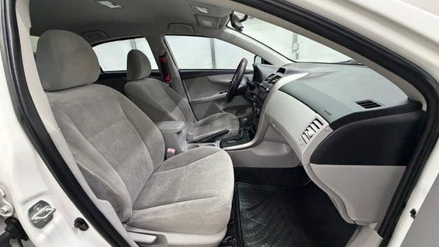 2013 White Toyota Corolla LE 4-Speed AT (JTDBU4EE4DJ) with an 1.8L L4 DOHC 16V engine, 4-Speed Automatic transmission, located at 1806 Veterans Memorial Hwy SW, Austell, GA, 30168, (770) 944-9558, 33.817959, -84.606987 - Photo#17