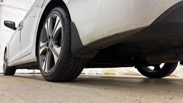 2014 Silver Hyundai Elantra GLS A/T (KMHDH4AHXEU) with an 2.0L L4 DOHC 16V engine, 6-Speed Automatic transmission, located at 1806 Veterans Memorial Hwy SW, Austell, GA, 30168, (770) 944-9558, 33.817959, -84.606987 - Photo#20