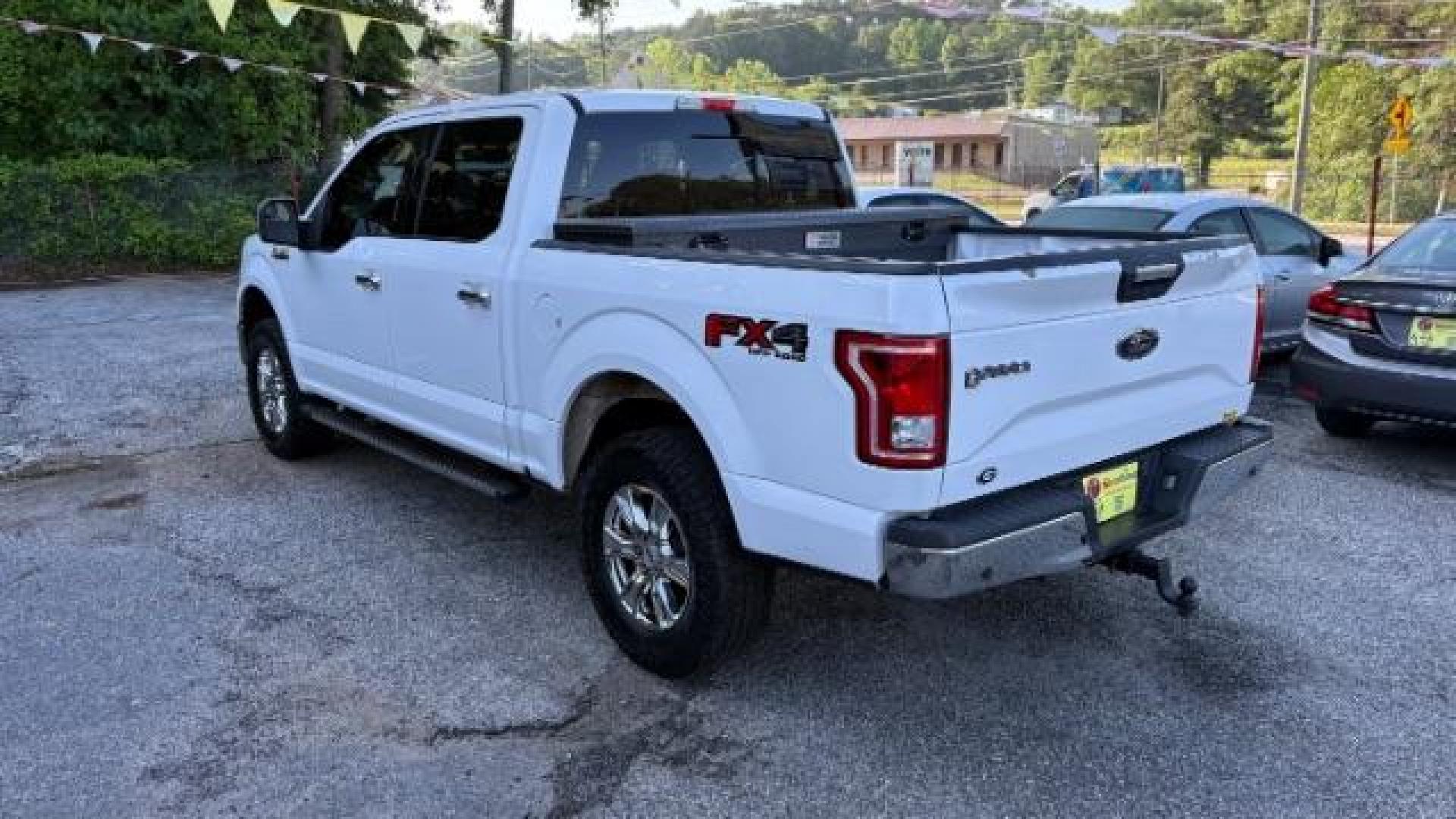 2017 White Ford F-150 XLT (1FTEW1EF1HK) with an 3.5L V-6 DOHC engine, located at 1806 Veterans Memorial Hwy SW, Austell, GA, 30168, (770) 944-9558, 33.817959, -84.606987 - Photo#4