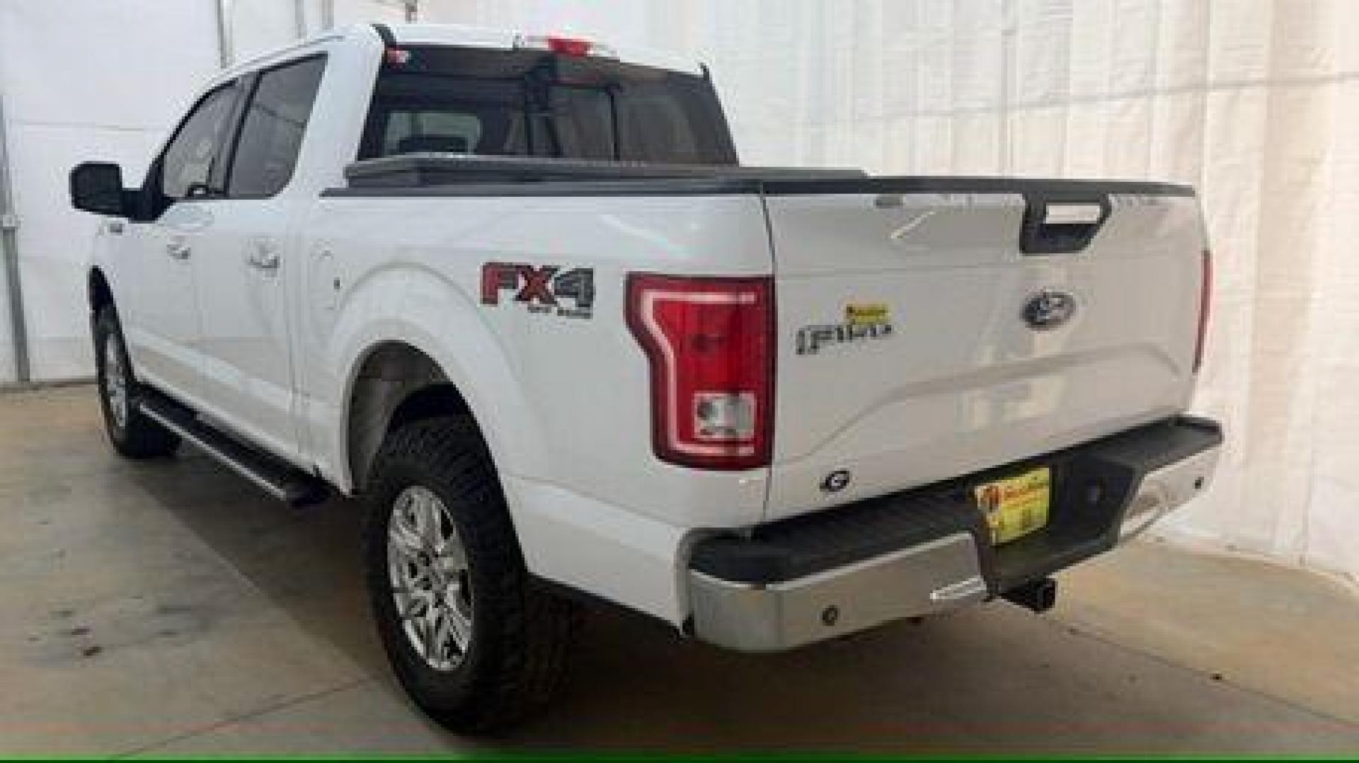 2017 White Ford F-150 XLT (1FTEW1EF1HK) with an 3.5L V-6 DOHC engine, located at 1806 Veterans Memorial Hwy SW, Austell, GA, 30168, (770) 944-9558, 33.817959, -84.606987 - Photo#3