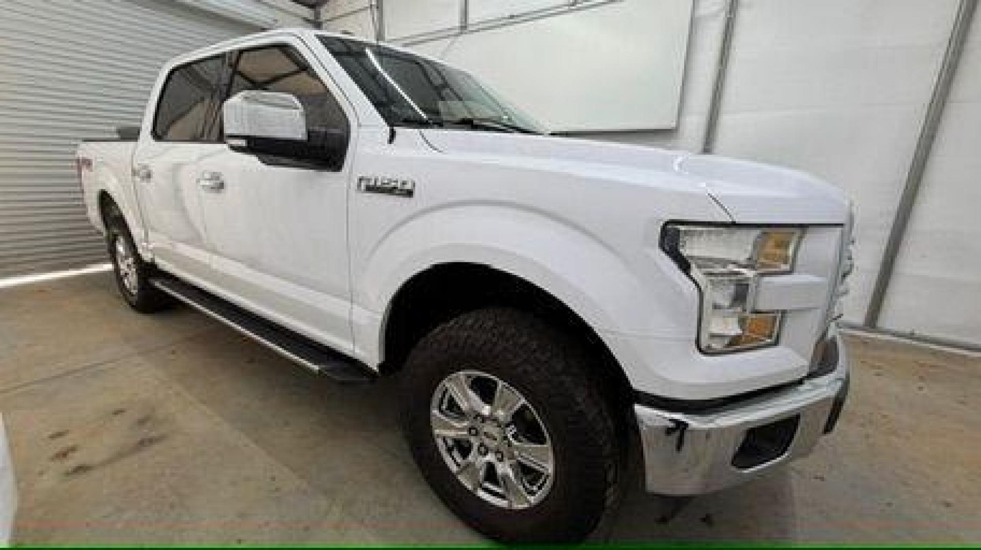 2017 White Ford F-150 XLT (1FTEW1EF1HK) with an 3.5L V-6 DOHC engine, located at 1806 Veterans Memorial Hwy SW, Austell, GA, 30168, (770) 944-9558, 33.817959, -84.606987 - Photo#8