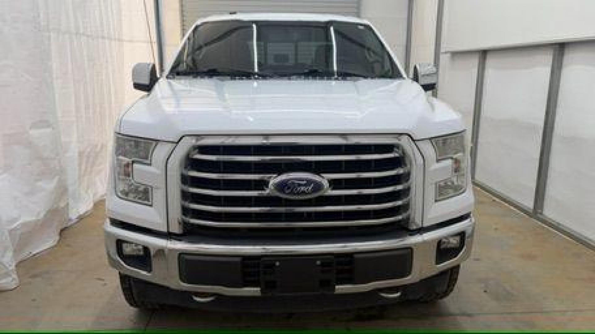 2017 White Ford F-150 XLT (1FTEW1EF1HK) with an 3.5L V-6 DOHC engine, located at 1806 Veterans Memorial Hwy SW, Austell, GA, 30168, (770) 944-9558, 33.817959, -84.606987 - Photo#10