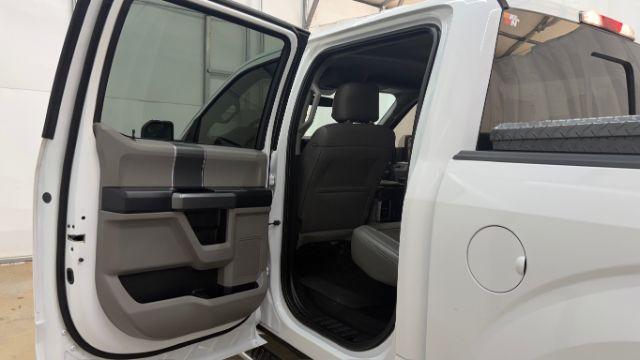 2017 White Ford F-150 XLT (1FTEW1EF1HK) with an 3.5L V-6 DOHC engine, located at 1806 Veterans Memorial Hwy SW, Austell, GA, 30168, (770) 944-9558, 33.817959, -84.606987 - Photo#15