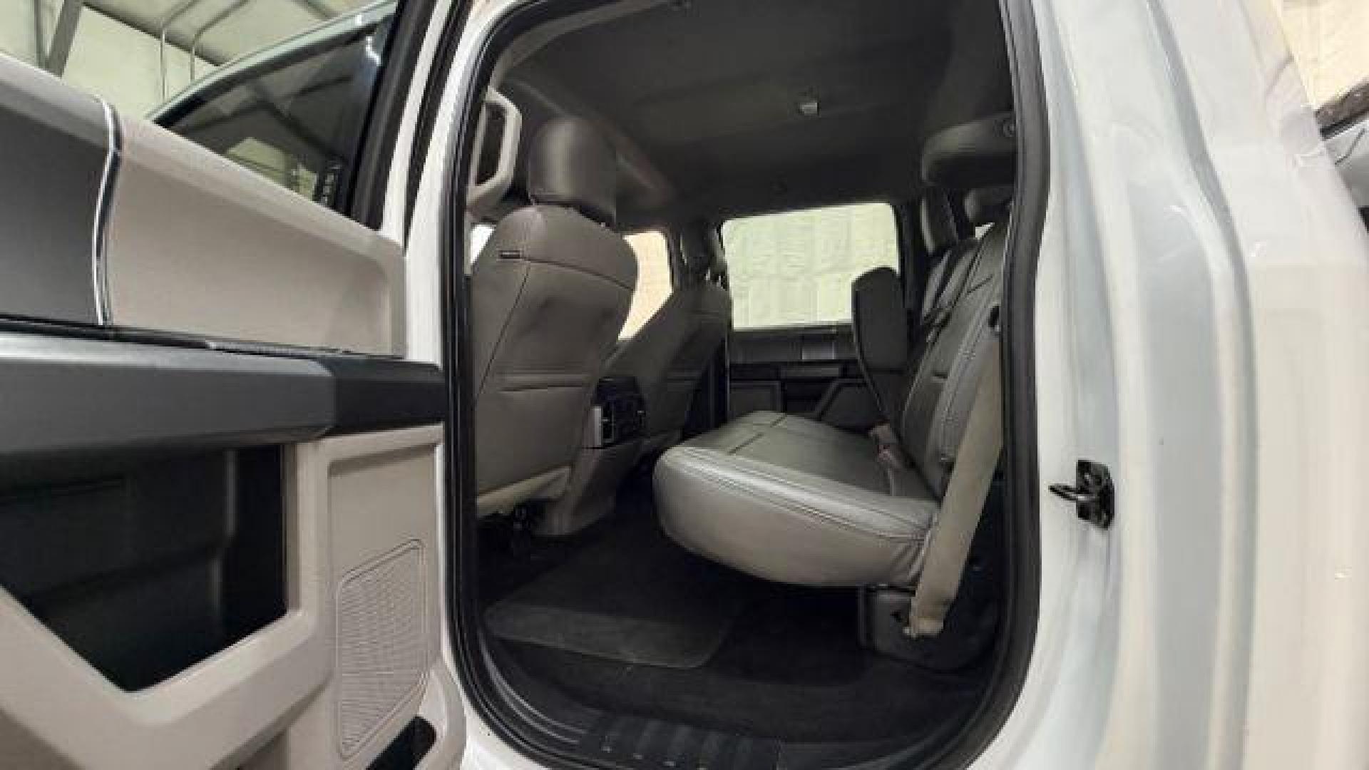 2017 White Ford F-150 XLT (1FTEW1EF1HK) with an 3.5L V-6 DOHC engine, located at 1806 Veterans Memorial Hwy SW, Austell, GA, 30168, (770) 944-9558, 33.817959, -84.606987 - Photo#16