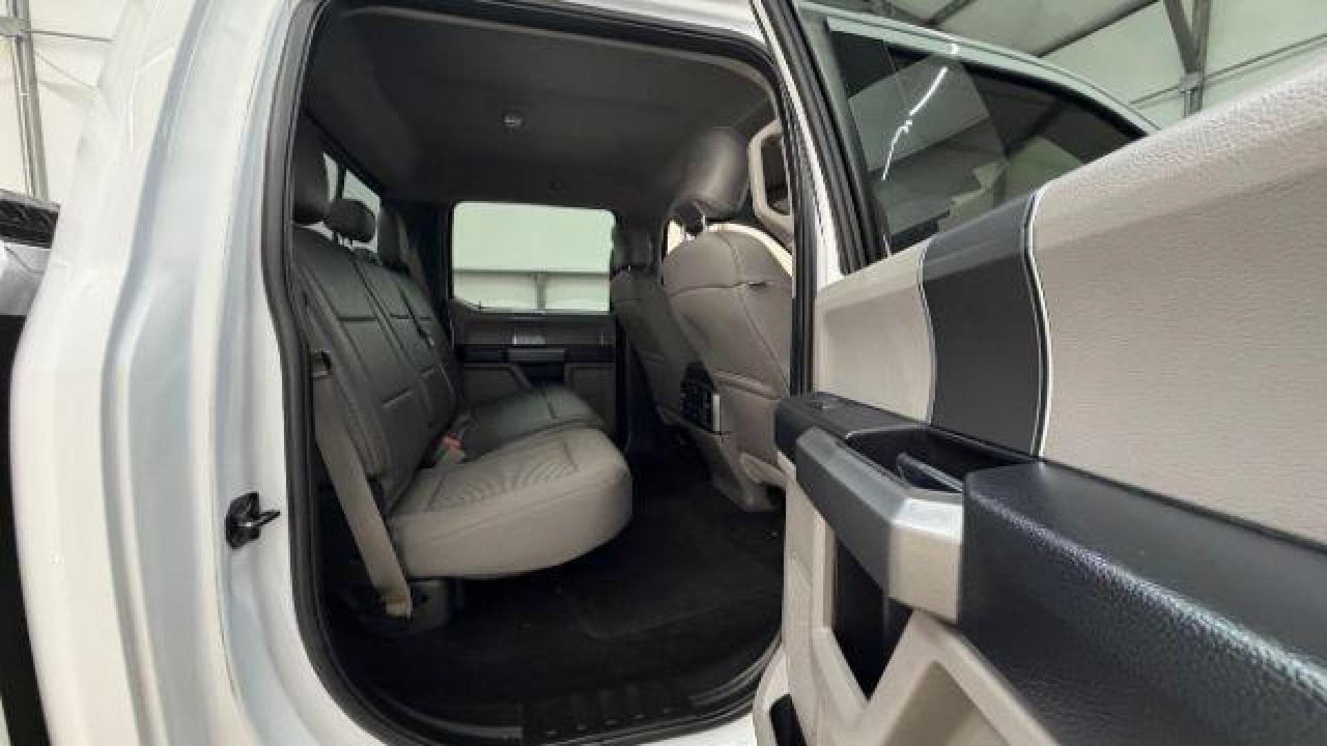 2017 White Ford F-150 XLT (1FTEW1EF1HK) with an 3.5L V-6 DOHC engine, located at 1806 Veterans Memorial Hwy SW, Austell, GA, 30168, (770) 944-9558, 33.817959, -84.606987 - Photo#18