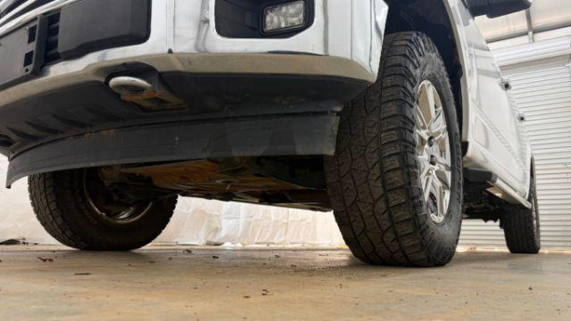 2017 White Ford F-150 XLT (1FTEW1EF1HK) with an 3.5L V-6 DOHC engine, located at 1806 Veterans Memorial Hwy SW, Austell, GA, 30168, (770) 944-9558, 33.817959, -84.606987 - Photo#21