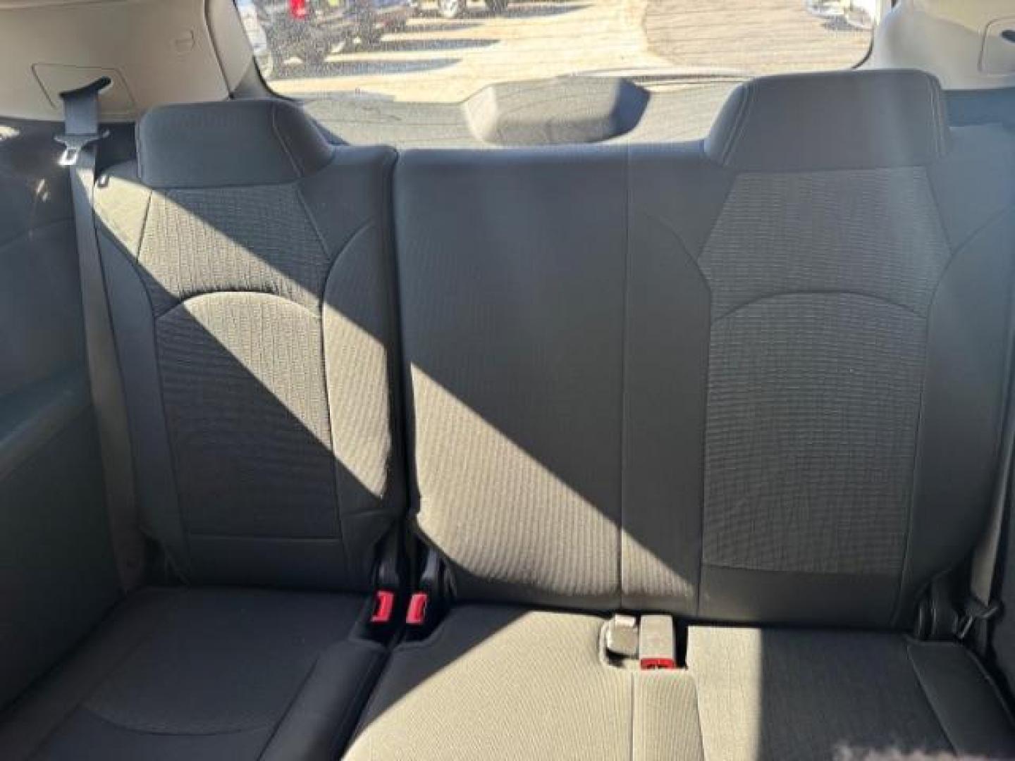 2016 Silver Chevrolet Traverse 2LT AWD (1GNKVHKD5GJ) with an 3.6L V6 DOHC 24V engine, 6-Speed Automatic transmission, located at 1806 Veterans Memorial Hwy SW, Austell, GA, 30168, (770) 944-9558, 33.817959, -84.606987 - Photo#15