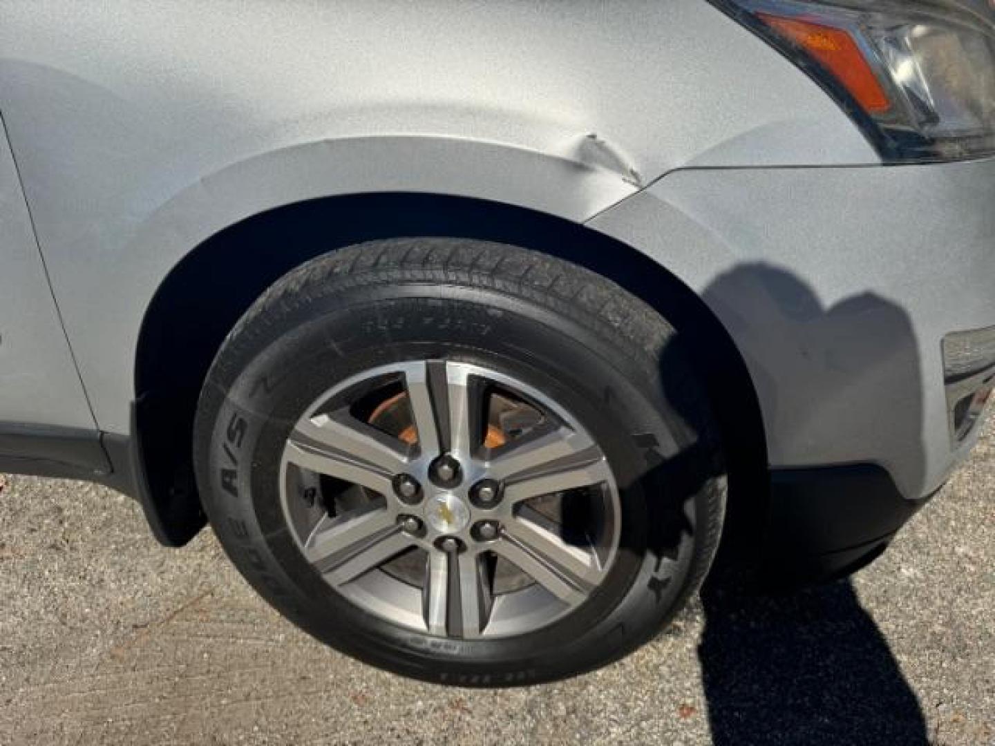 2016 Silver Chevrolet Traverse 2LT AWD (1GNKVHKD5GJ) with an 3.6L V6 DOHC 24V engine, 6-Speed Automatic transmission, located at 1806 Veterans Memorial Hwy SW, Austell, GA, 30168, (770) 944-9558, 33.817959, -84.606987 - Photo#22