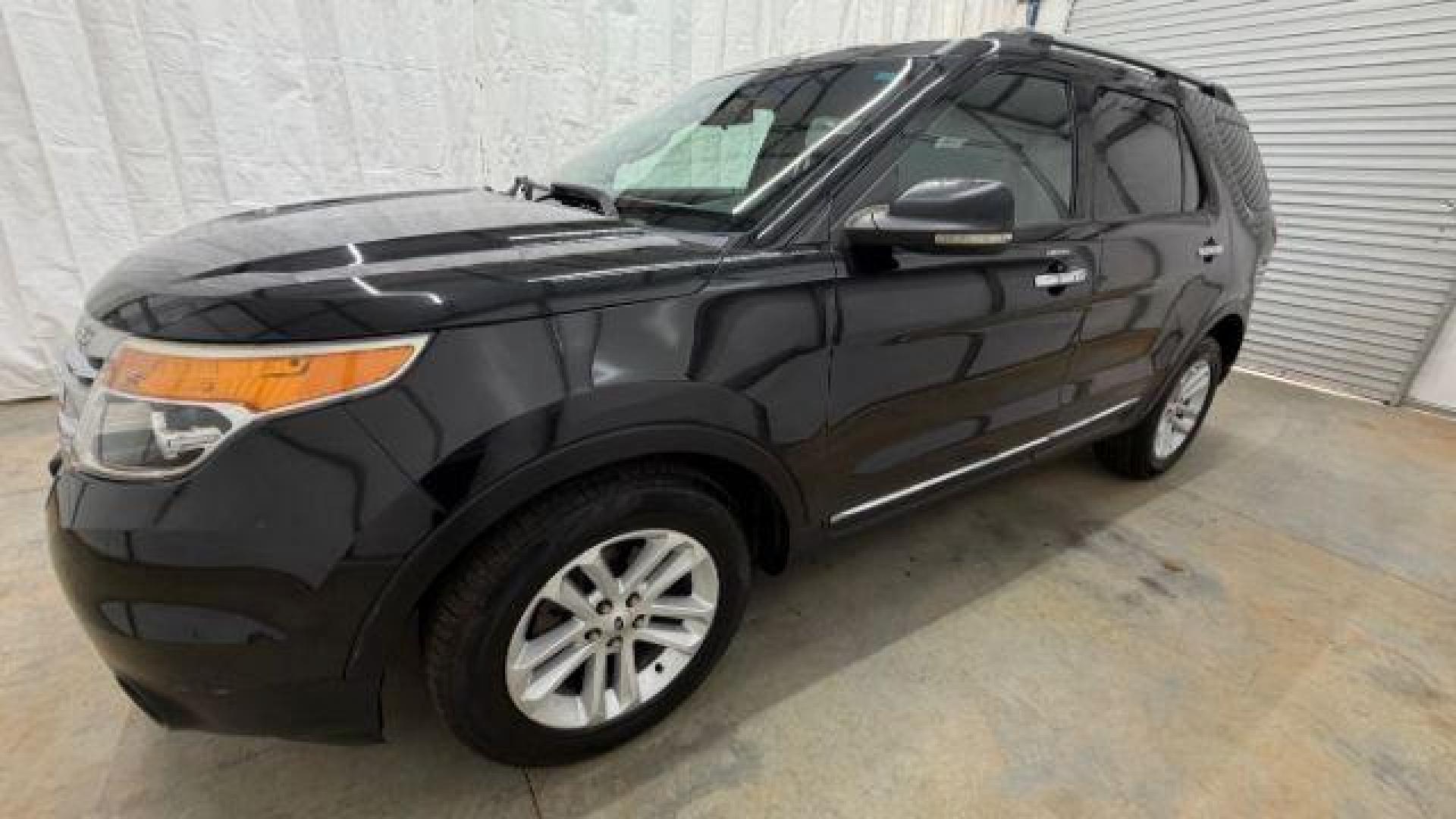 2013 BLACK /BLACK Ford Explorer XLT FWD (1FM5K7D8XDG) with an 3.5L V6 DOHC 24V engine, 6-Speed Automatic transmission, located at 1806 Veterans Memorial Hwy SW, Austell, GA, 30168, (770) 944-9558, 33.817959, -84.606987 - Photo#1