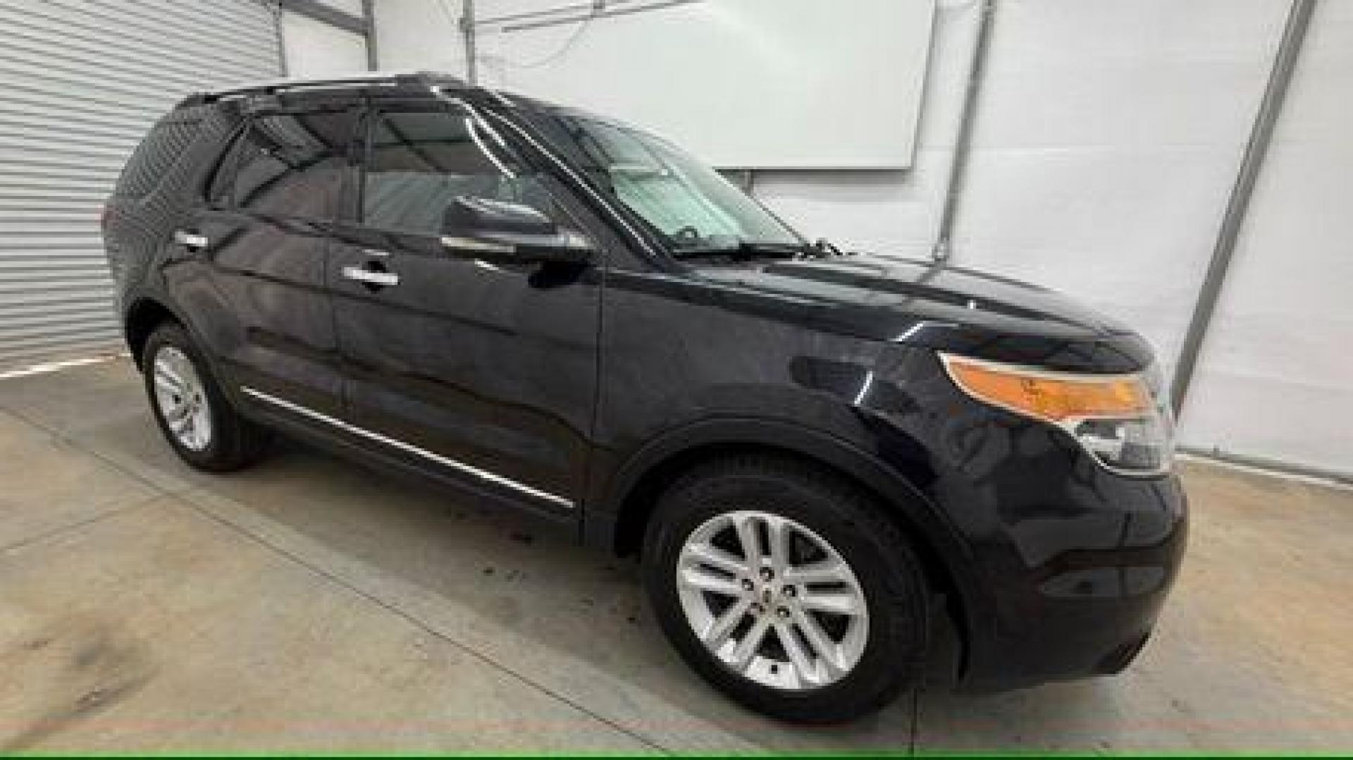 2013 BLACK /BLACK Ford Explorer XLT FWD (1FM5K7D8XDG) with an 3.5L V6 DOHC 24V engine, 6-Speed Automatic transmission, located at 1806 Veterans Memorial Hwy SW, Austell, GA, 30168, (770) 944-9558, 33.817959, -84.606987 - Photo#8