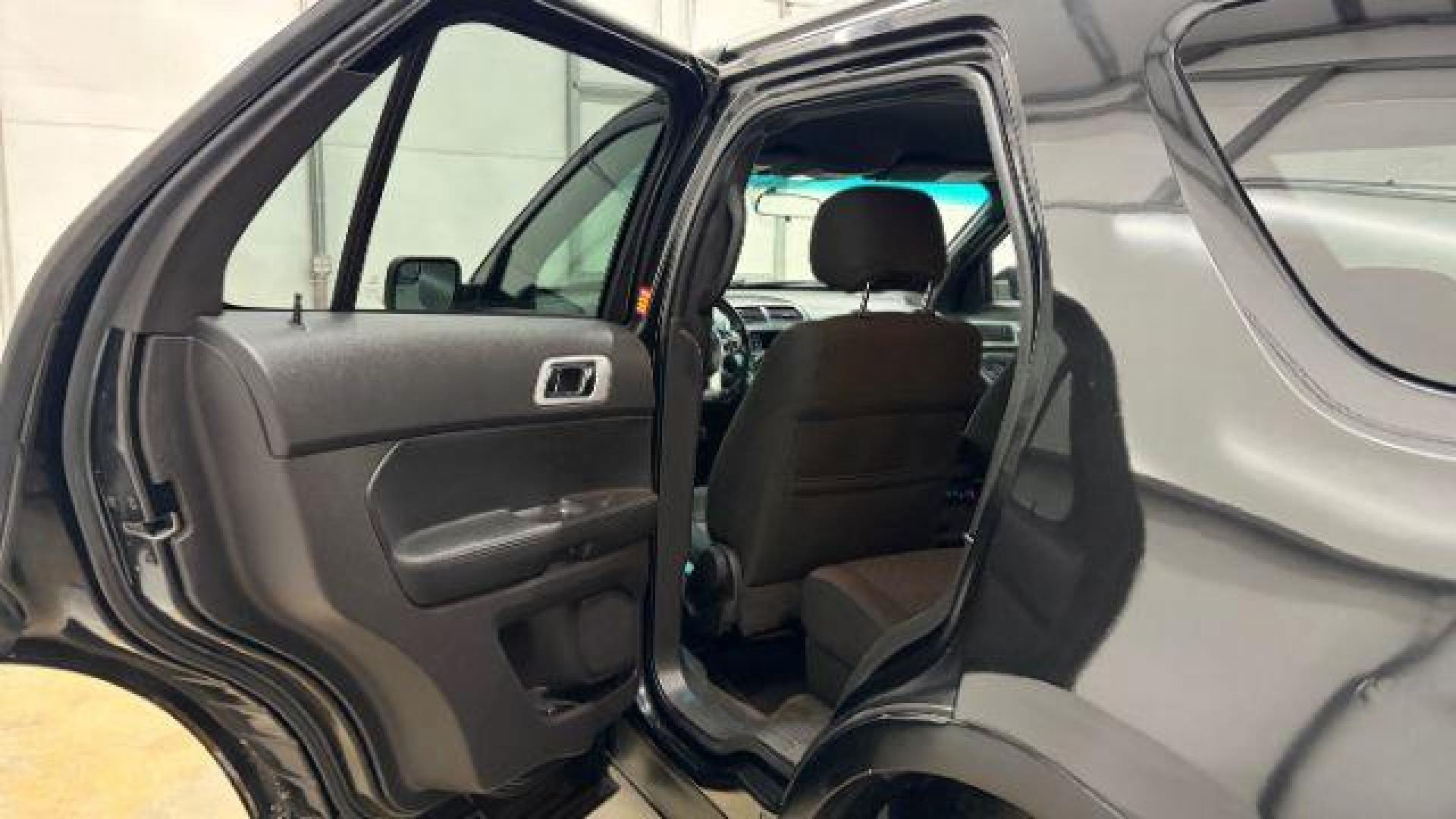 2013 BLACK /BLACK Ford Explorer XLT FWD (1FM5K7D8XDG) with an 3.5L V6 DOHC 24V engine, 6-Speed Automatic transmission, located at 1806 Veterans Memorial Hwy SW, Austell, GA, 30168, (770) 944-9558, 33.817959, -84.606987 - Photo#14