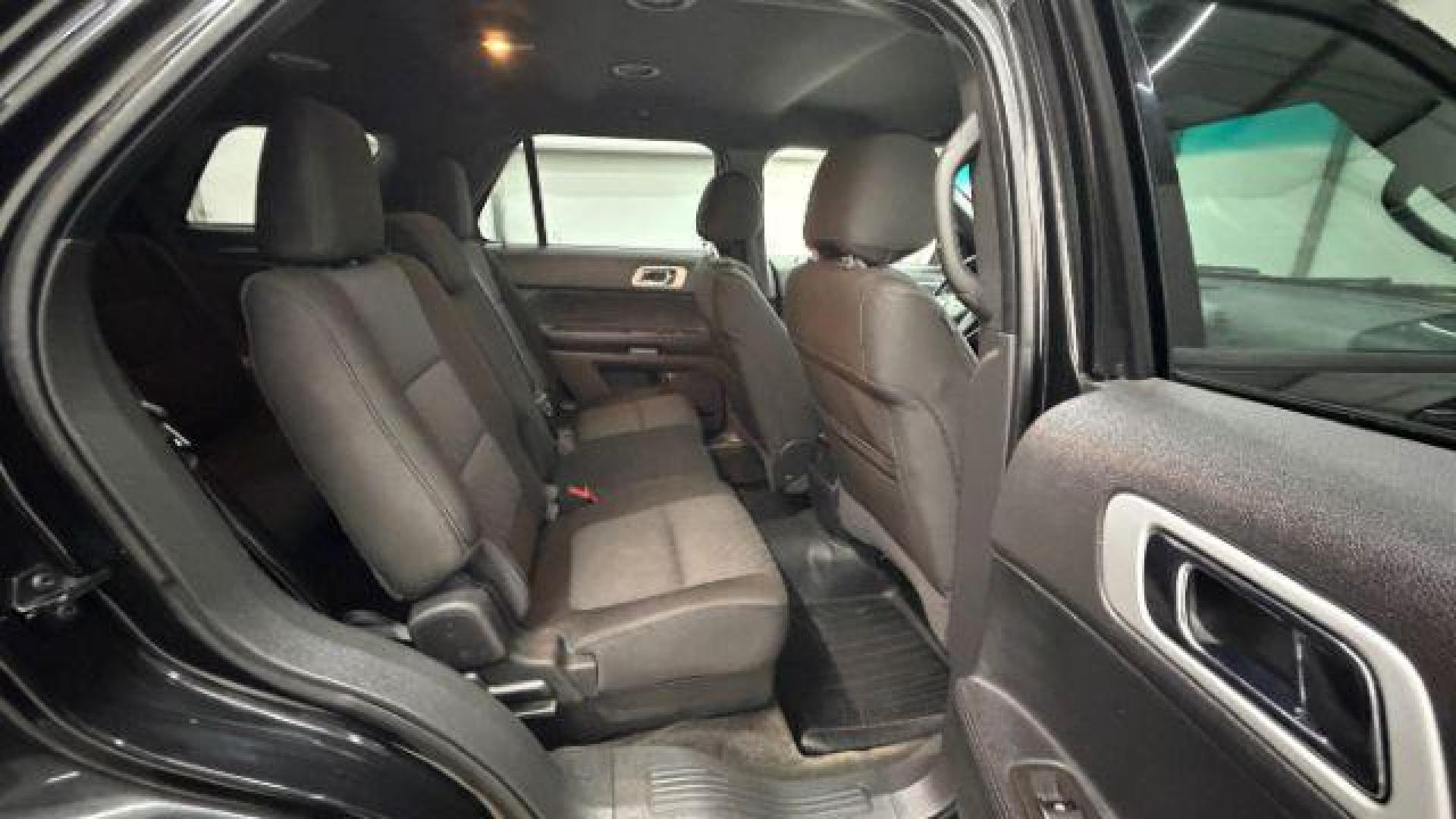 2013 BLACK /BLACK Ford Explorer XLT FWD (1FM5K7D8XDG) with an 3.5L V6 DOHC 24V engine, 6-Speed Automatic transmission, located at 1806 Veterans Memorial Hwy SW, Austell, GA, 30168, (770) 944-9558, 33.817959, -84.606987 - Photo#18