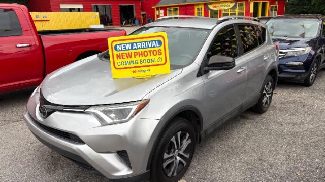 photo of 2018 Toyota RAV4 LE FWD