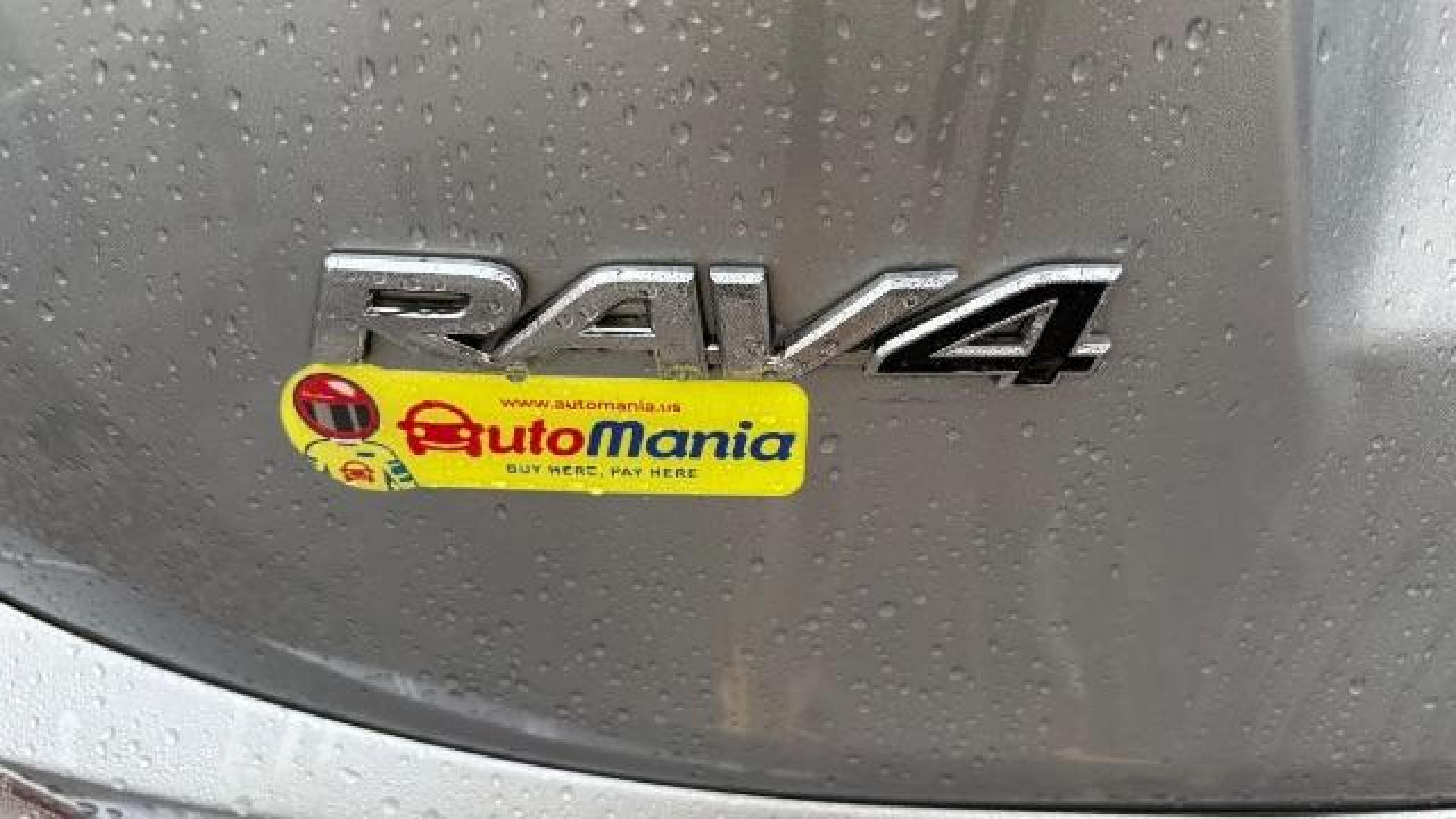 2018 Silver Toyota RAV4 LE FWD (2T3ZFREV3JW) with an 2.5L L4 DOHC 16V engine, 6-Speed Automatic transmission, located at 1806 Veterans Memorial Hwy SW, Austell, GA, 30168, (770) 944-9558, 33.817959, -84.606987 - Photo#13
