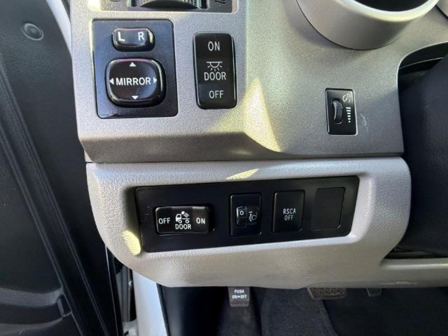2013 White Toyota Tundra Tundra-Grade CrewMax 5.7L FFV 4WD (5TFDW5F11DX) with an 5.7L V8 DOHC 32V FFV engine, 6-Speed Automatic Overdrive transmission, located at 1806 Veterans Memorial Hwy SW, Austell, GA, 30168, (770) 944-9558, 33.817959, -84.606987 - Photo#16