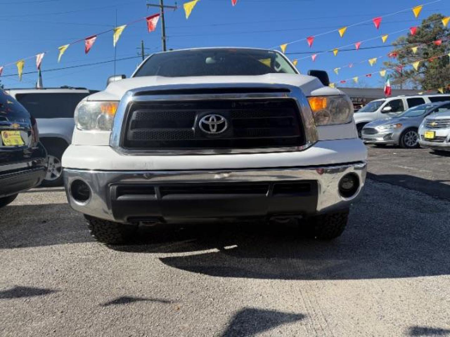 2013 White Toyota Tundra Tundra-Grade CrewMax 5.7L FFV 4WD (5TFDW5F11DX) with an 5.7L V8 DOHC 32V FFV engine, 6-Speed Automatic Overdrive transmission, located at 1806 Veterans Memorial Hwy SW, Austell, GA, 30168, (770) 944-9558, 33.817959, -84.606987 - Photo#0