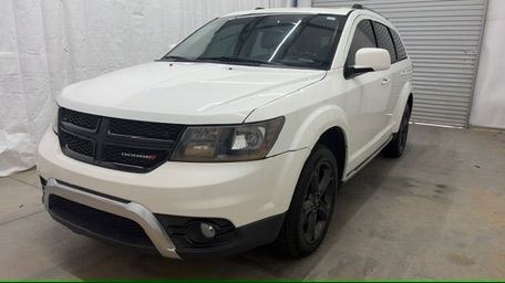 photo of 2018 Dodge Journey Crossroad FWD