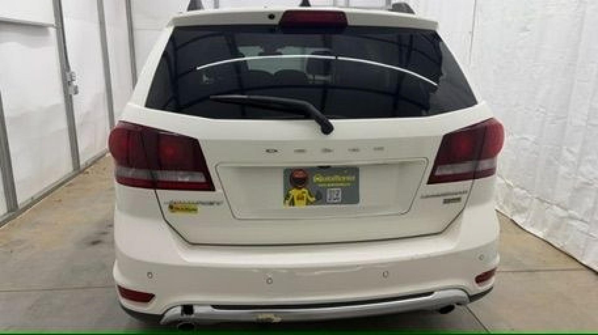 2018 White Dodge Journey Crossroad FWD (3C4PDCGG2JT) with an 3.6L V6 DOHC 24V engine, 4-Speed Automatic transmission, located at 1806 Veterans Memorial Hwy SW, Austell, GA, 30168, (770) 944-9558, 33.817959, -84.606987- Photo#4