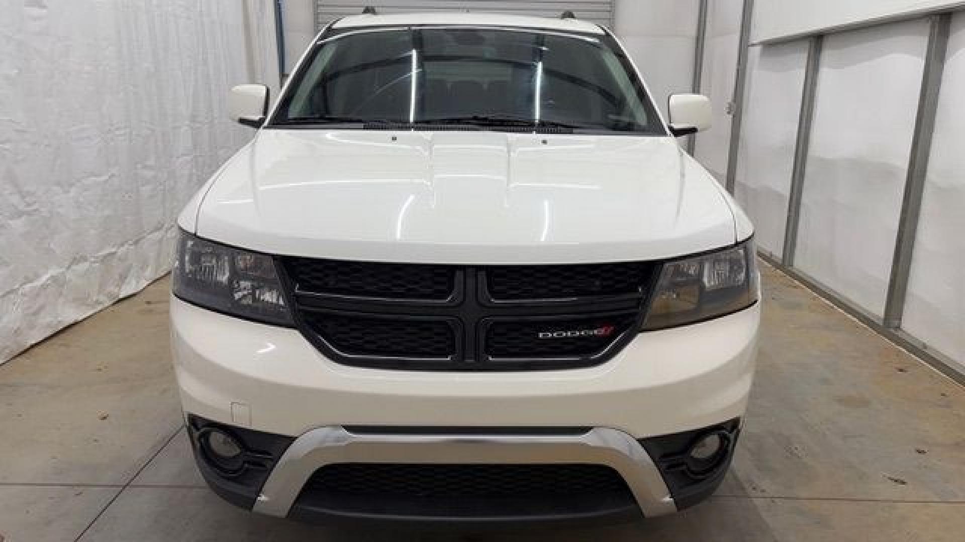 2018 White Dodge Journey Crossroad FWD (3C4PDCGG2JT) with an 3.6L V6 DOHC 24V engine, 4-Speed Automatic transmission, located at 1806 Veterans Memorial Hwy SW, Austell, GA, 30168, (770) 944-9558, 33.817959, -84.606987- Photo#9