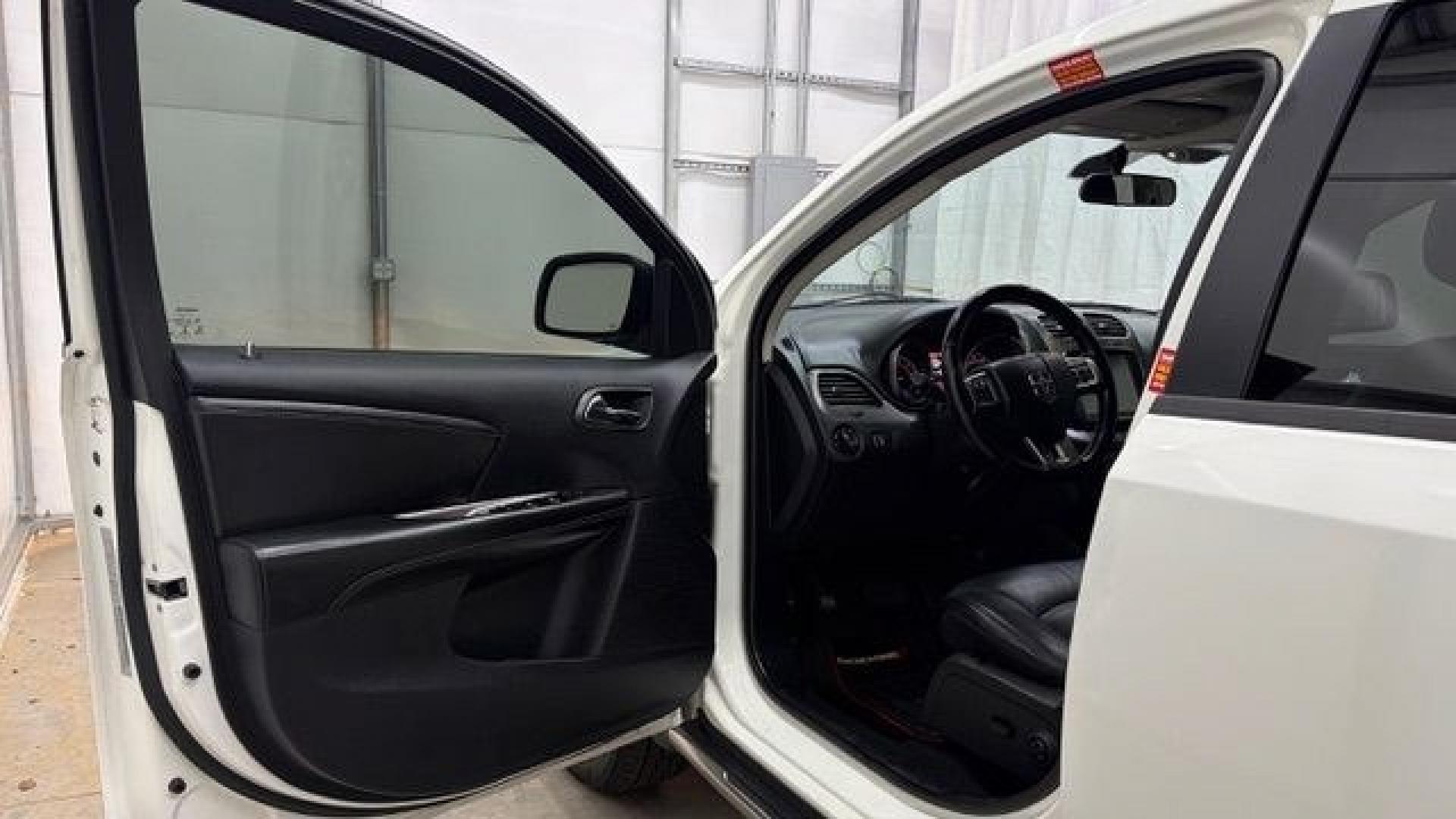 2018 White Dodge Journey Crossroad FWD (3C4PDCGG2JT) with an 3.6L V6 DOHC 24V engine, 4-Speed Automatic transmission, located at 1806 Veterans Memorial Hwy SW, Austell, GA, 30168, (770) 944-9558, 33.817959, -84.606987- Photo#10