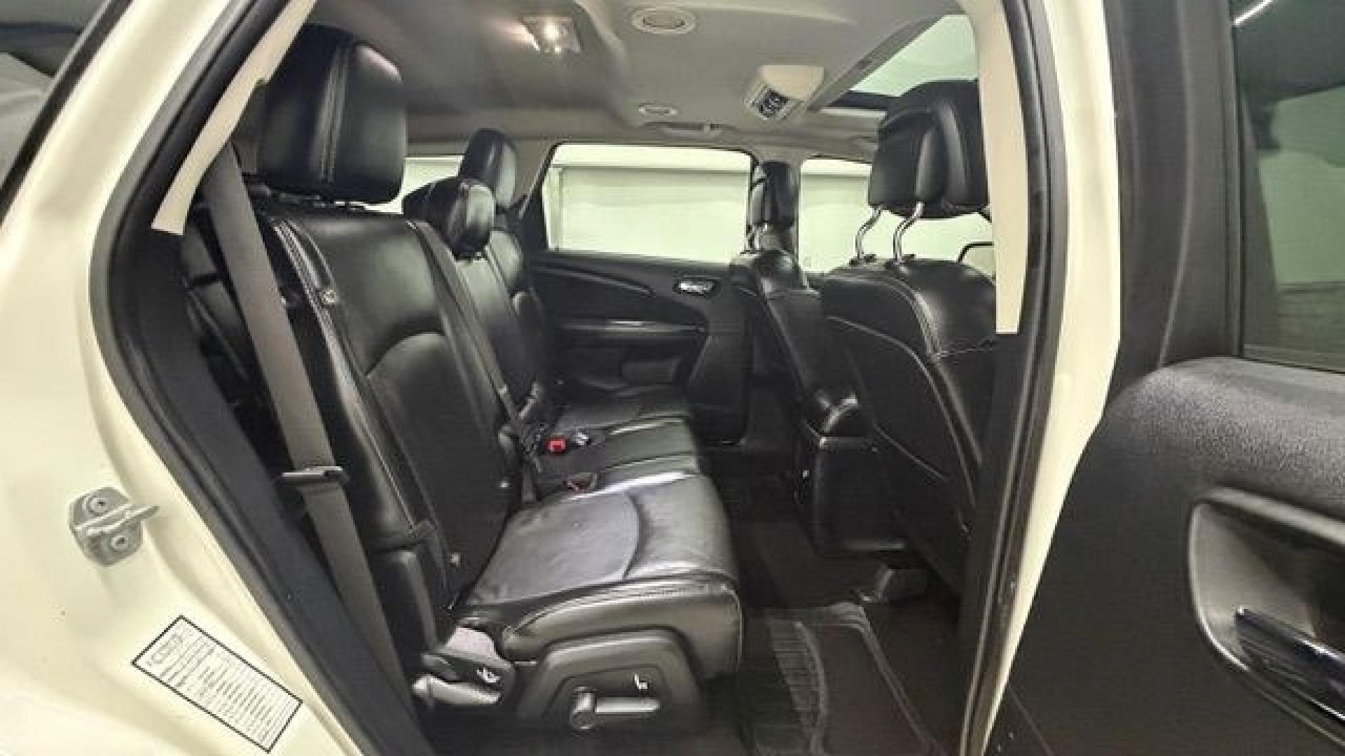 2018 White Dodge Journey Crossroad FWD (3C4PDCGG2JT) with an 3.6L V6 DOHC 24V engine, 4-Speed Automatic transmission, located at 1806 Veterans Memorial Hwy SW, Austell, GA, 30168, (770) 944-9558, 33.817959, -84.606987- Photo#17