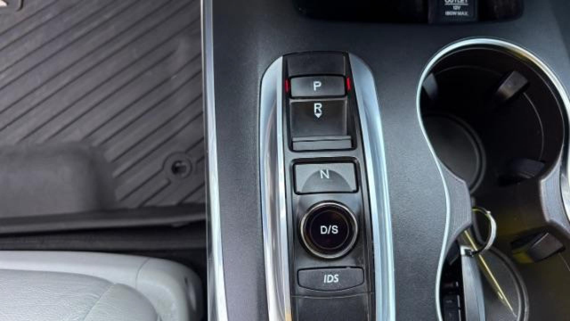 2016 Gray Acura MDX 9-Spd AT w/ Tech and A (5FRYD3H41GB) with an 3.5L V6 SOHC 24V engine, 9-Speed Automatic transmission, located at 1806 Veterans Memorial Hwy SW, Austell, GA, 30168, (770) 944-9558, 33.817959, -84.606987 - Photo#10
