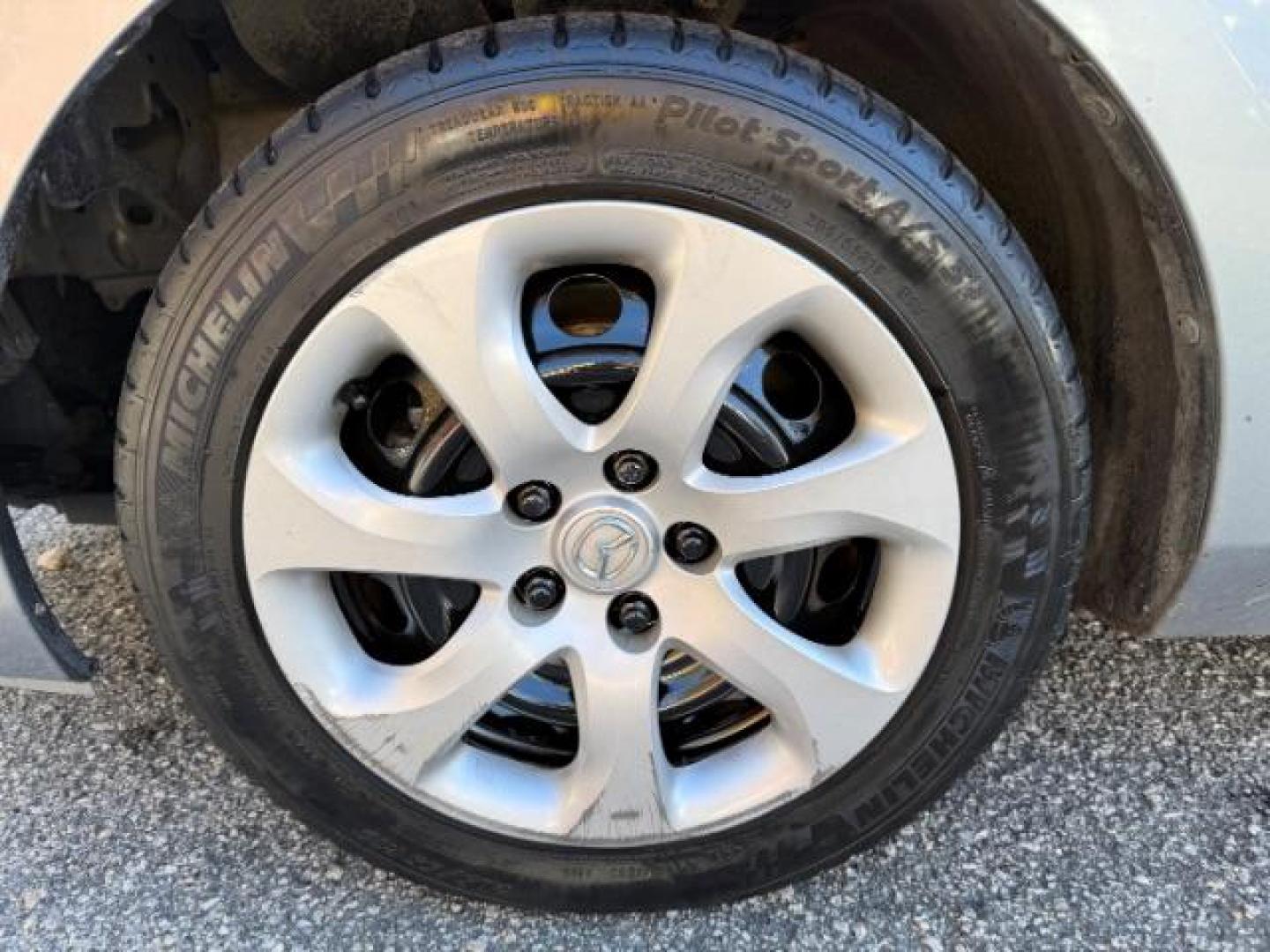2013 Silver Mazda MAZDA3 i SV MT 4-Door (JM1BL1TF6D1) with an 2.0L L4 DOHC 16V engine, 5-Speed Manual transmission, located at 1806 Veterans Memorial Hwy SW, Austell, GA, 30168, (770) 944-9558, 33.817959, -84.606987 - Photo#15