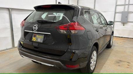 2017 Black Nissan Rogue S 2WD (KNMAT2MT0HP) with an 2.5L L4 DOHC 16V engine, Continuously Variabl transmission, located at 1806 Veterans Memorial Hwy SW, Austell, GA, 30168, (770) 944-9558, 33.817959, -84.606987 - Photo#5