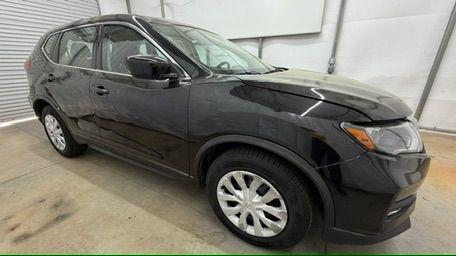 2017 Black Nissan Rogue S 2WD (KNMAT2MT0HP) with an 2.5L L4 DOHC 16V engine, Continuously Variabl transmission, located at 1806 Veterans Memorial Hwy SW, Austell, GA, 30168, (770) 944-9558, 33.817959, -84.606987 - Photo#7