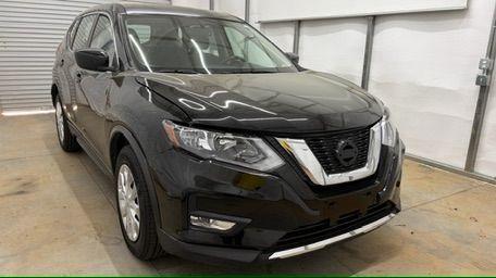 2017 Black Nissan Rogue S 2WD (KNMAT2MT0HP) with an 2.5L L4 DOHC 16V engine, Continuously Variabl transmission, located at 1806 Veterans Memorial Hwy SW, Austell, GA, 30168, (770) 944-9558, 33.817959, -84.606987 - Photo#8