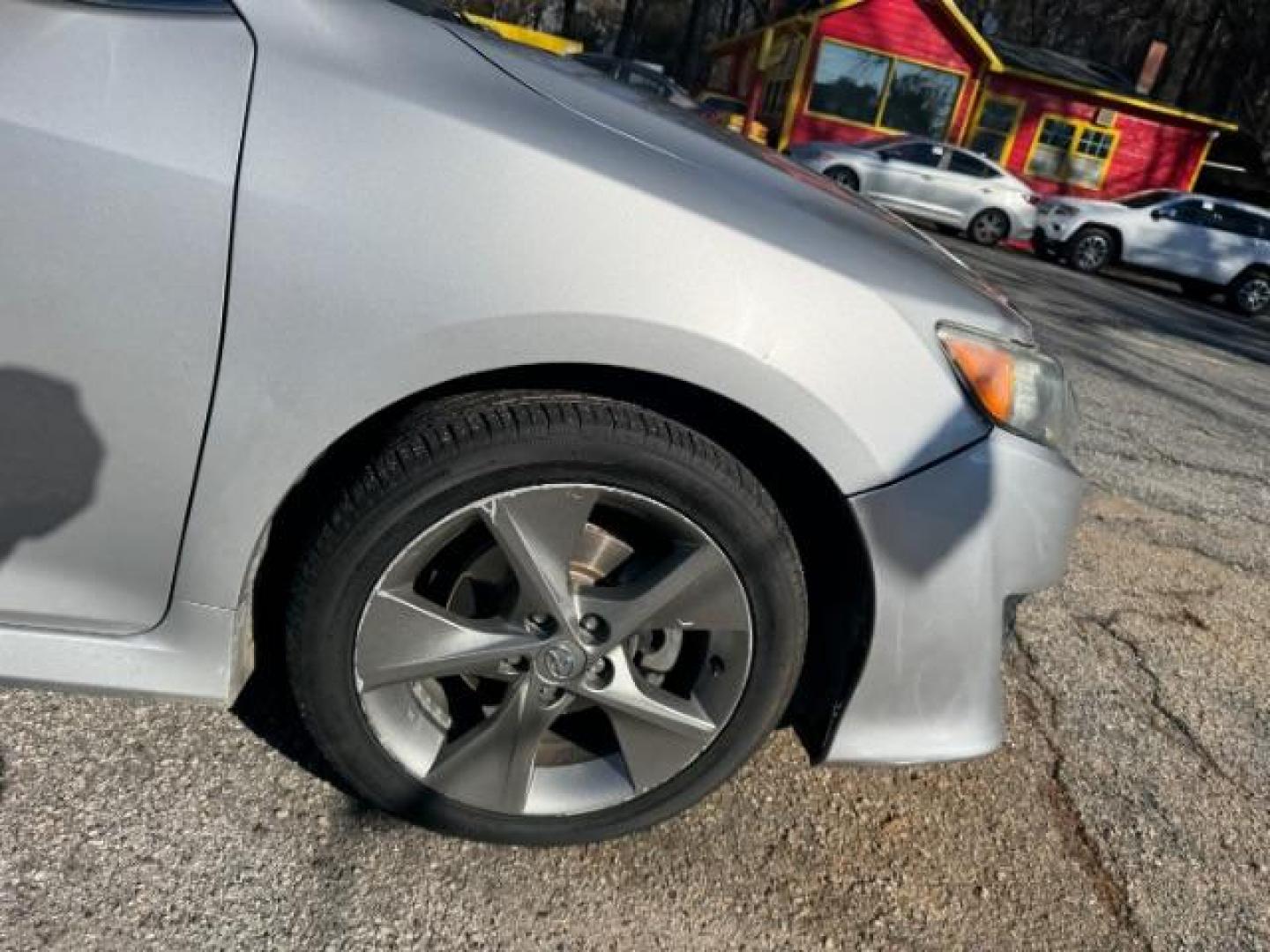 2014 Silver Toyota Camry SE (4T1BF1FK4EU) with an 2.5L L4 DOHC 16V engine, 6-Speed Automatic transmission, located at 1806 Veterans Memorial Hwy SW, Austell, GA, 30168, (770) 944-9558, 33.817959, -84.606987 - Photo#13