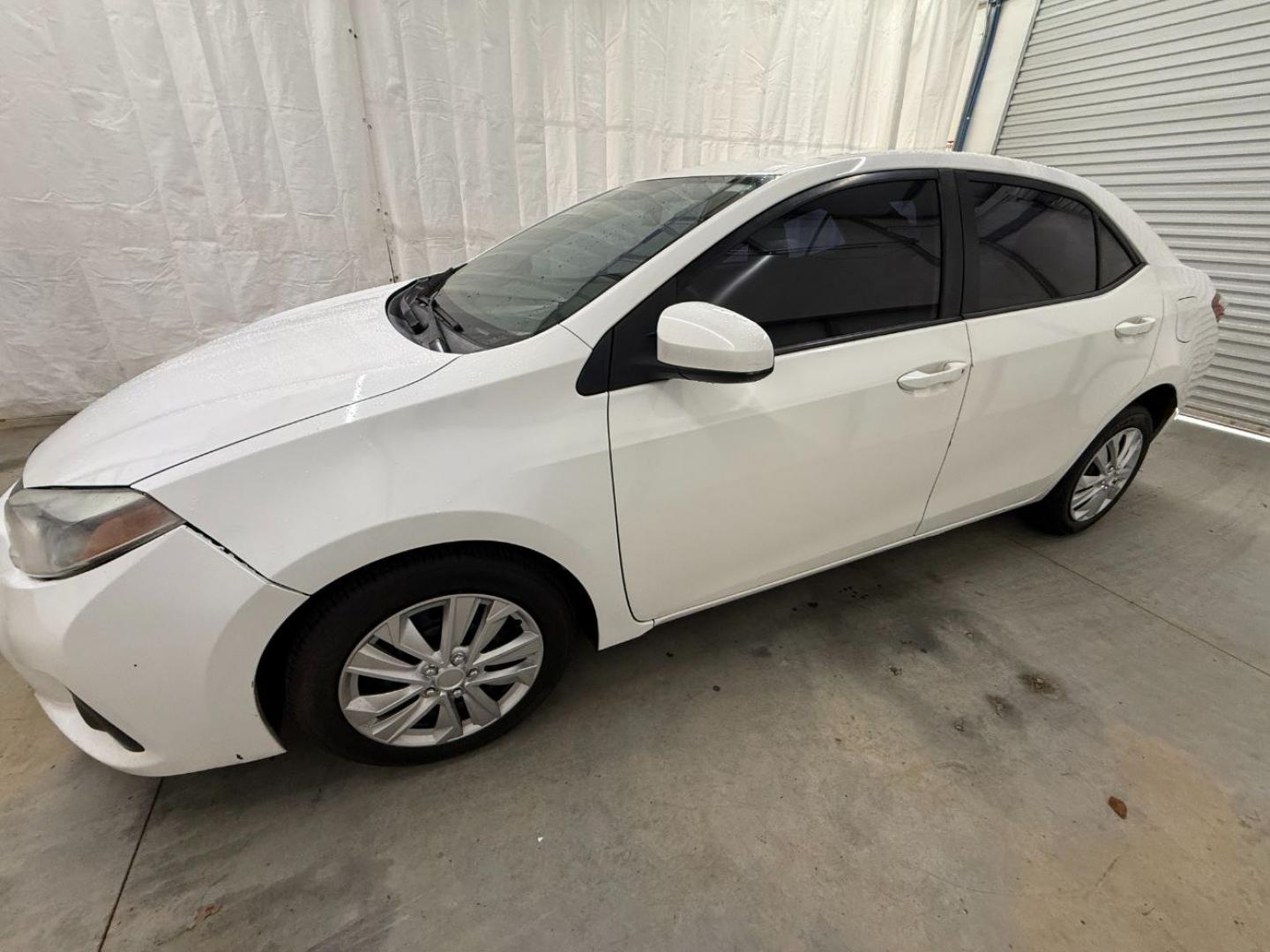 2014 White Toyota Corolla LE CVT (2T1BURHE1EC) with an 1.8L L4 DOHC 16V engine, Continuously Variabl transmission, located at 1806 Veterans Memorial Hwy SW, Austell, GA, 30168, (770) 944-9558, 33.817959, -84.606987- Photo#1