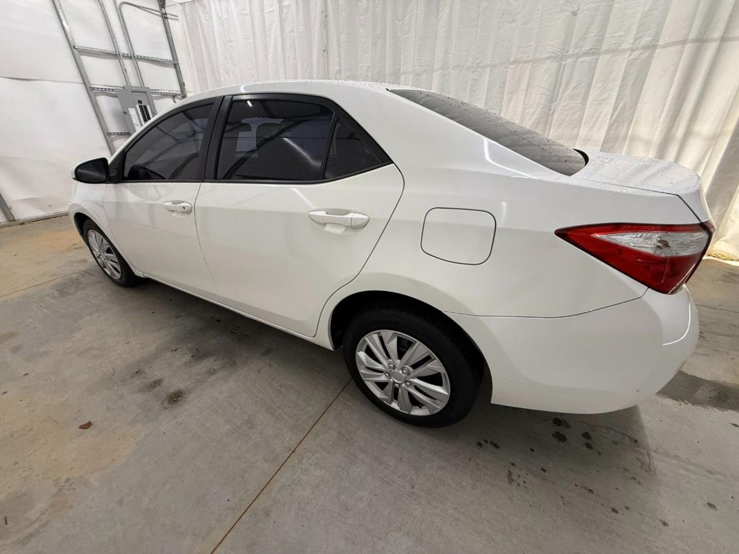 2014 White Toyota Corolla LE CVT (2T1BURHE1EC) with an 1.8L L4 DOHC 16V engine, Continuously Variabl transmission, located at 1806 Veterans Memorial Hwy SW, Austell, GA, 30168, (770) 944-9558, 33.817959, -84.606987- Photo#2