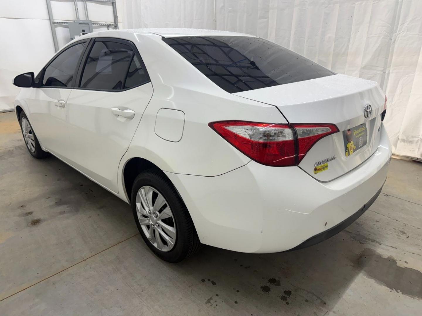 2014 White Toyota Corolla LE CVT (2T1BURHE1EC) with an 1.8L L4 DOHC 16V engine, Continuously Variabl transmission, located at 1806 Veterans Memorial Hwy SW, Austell, GA, 30168, (770) 944-9558, 33.817959, -84.606987- Photo#3