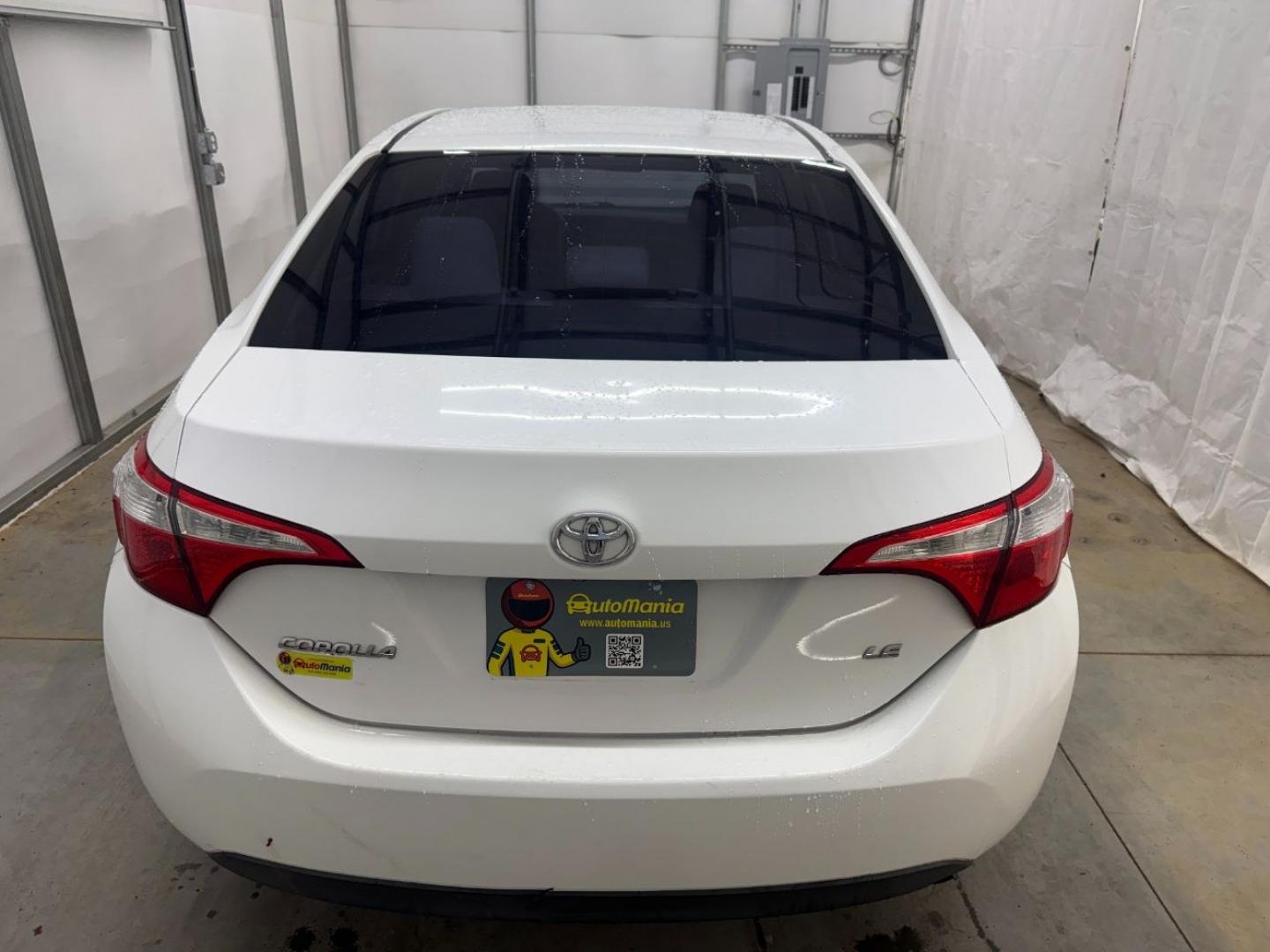 2014 White Toyota Corolla LE CVT (2T1BURHE1EC) with an 1.8L L4 DOHC 16V engine, Continuously Variabl transmission, located at 1806 Veterans Memorial Hwy SW, Austell, GA, 30168, (770) 944-9558, 33.817959, -84.606987- Photo#4