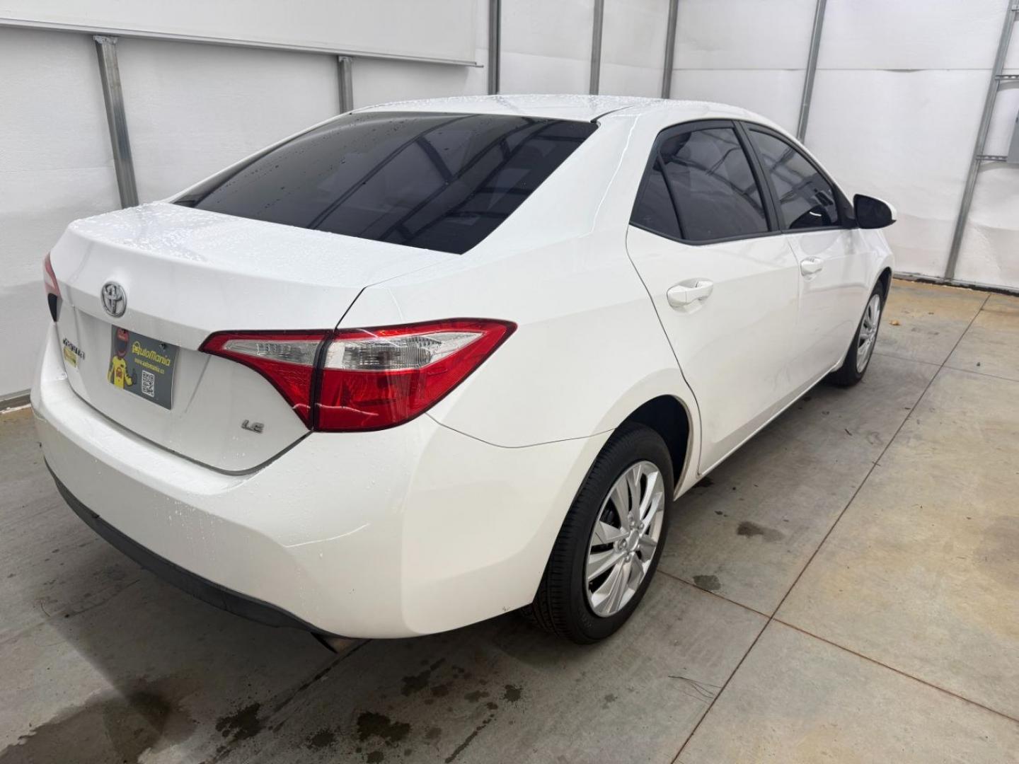 2014 White Toyota Corolla LE CVT (2T1BURHE1EC) with an 1.8L L4 DOHC 16V engine, Continuously Variabl transmission, located at 1806 Veterans Memorial Hwy SW, Austell, GA, 30168, (770) 944-9558, 33.817959, -84.606987- Photo#5
