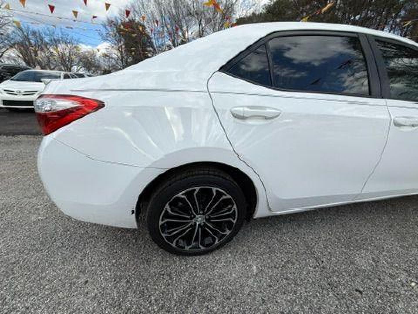 2014 White Toyota Corolla LE CVT (2T1BURHE1EC) with an 1.8L L4 DOHC 16V engine, Continuously Variable Transmission transmission, located at 1806 Veterans Memorial Hwy SW, Austell, GA, 30168, (770) 944-9558, 33.817959, -84.606987 - Photo#7