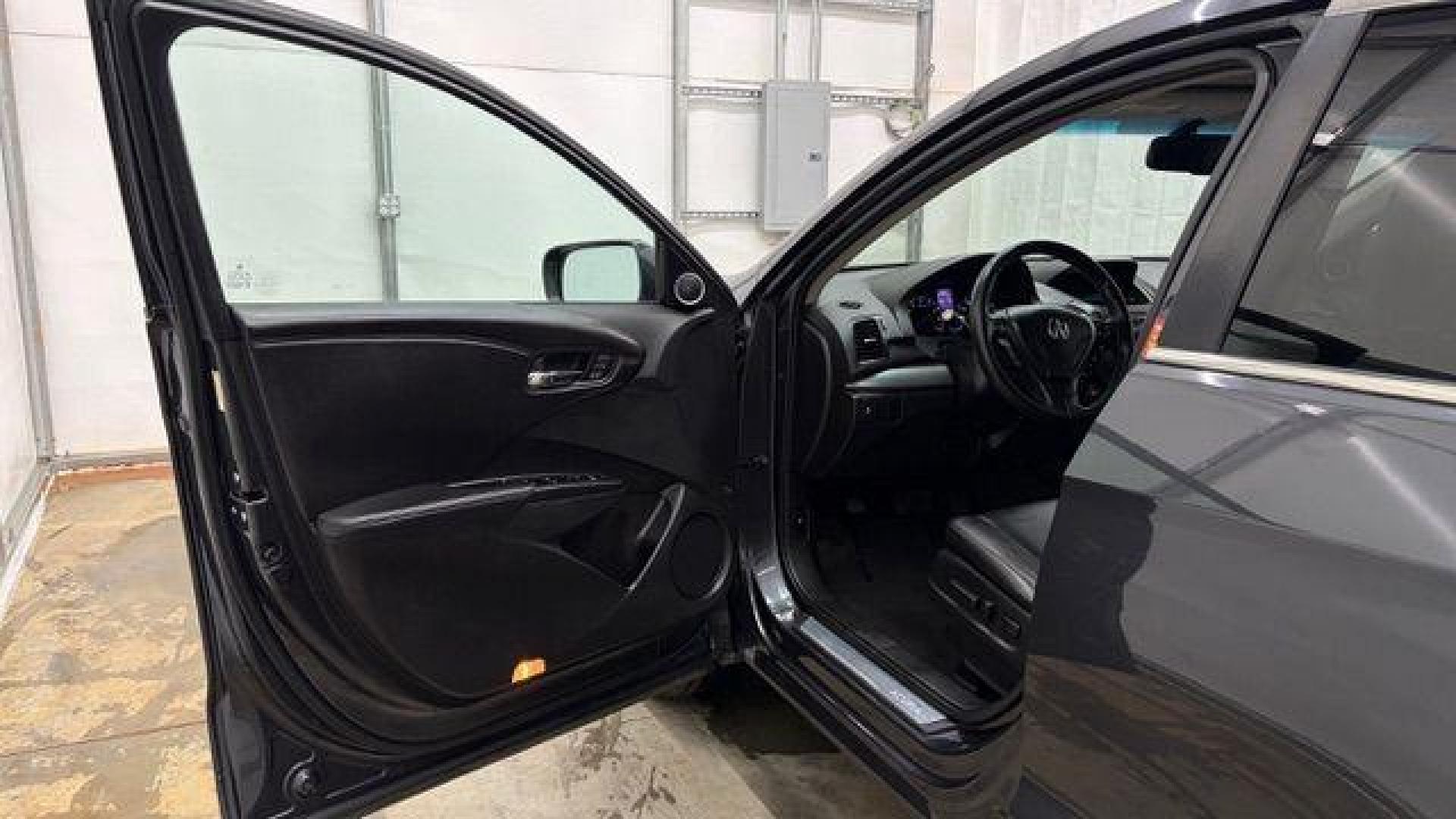 2015 Gray Acura RDX 6-Spd AT (5J8TB3H34FL) with an 3.5L V6 DOHC 24V engine, 6-Speed Automatic transmission, located at 1806 Veterans Memorial Hwy SW, Austell, GA, 30168, (770) 944-9558, 33.817959, -84.606987 - Photo#10