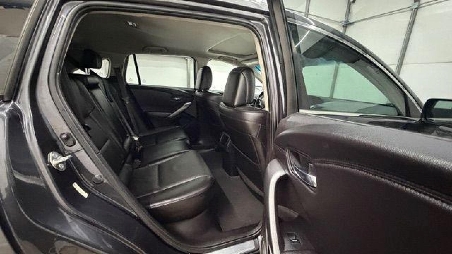 2015 Gray Acura RDX 6-Spd AT (5J8TB3H34FL) with an 3.5L V6 DOHC 24V engine, 6-Speed Automatic transmission, located at 1806 Veterans Memorial Hwy SW, Austell, GA, 30168, (770) 944-9558, 33.817959, -84.606987 - Photo#17