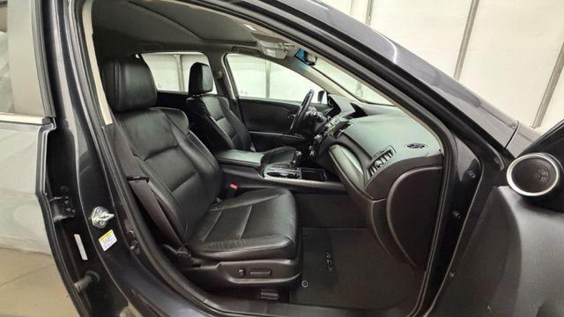 2015 Gray Acura RDX 6-Spd AT (5J8TB3H34FL) with an 3.5L V6 DOHC 24V engine, 6-Speed Automatic transmission, located at 1806 Veterans Memorial Hwy SW, Austell, GA, 30168, (770) 944-9558, 33.817959, -84.606987 - Photo#18