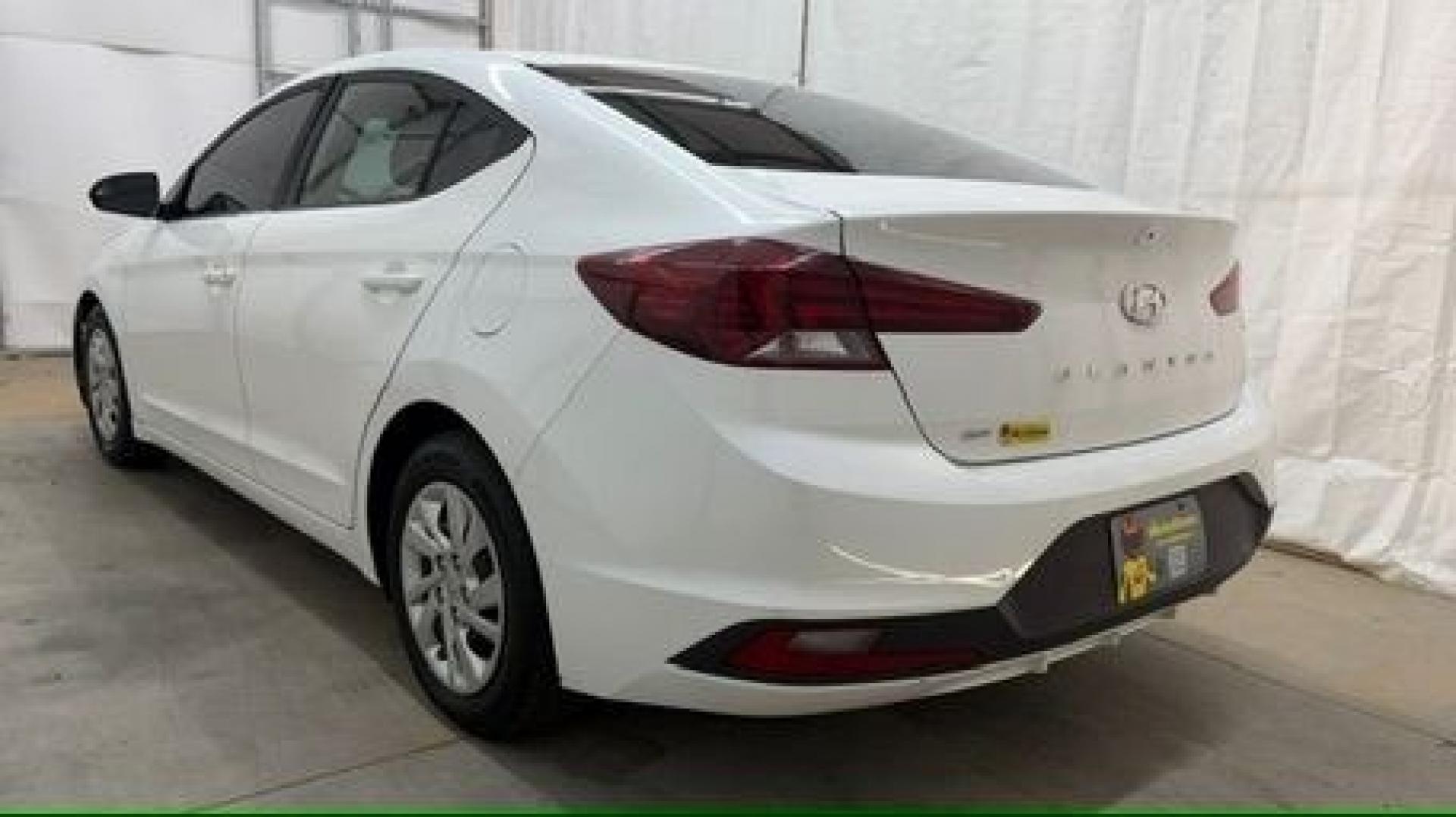 2019 White Hyundai Elantra SE 6AT (5NPD74LFXKH) with an 1.8L L4 DOHC 16V engine, 6-Speed Automatic transmission, located at 1806 Veterans Memorial Hwy SW, Austell, GA, 30168, (770) 944-9558, 33.817959, -84.606987 - Why Choose Automania? At Automania, we make car buying easy and stress-free, with over 20 years serving Austell, GA and the surrounding communities. WE FINANCE GOOD AND NOT SO GOOD CREDIT, we work with all credit types, and every vehicle comes with a free vehicle history report so you know its backg- Photo#3